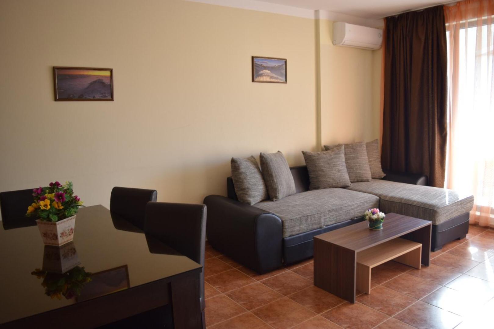 Sea Club Sarafovo Apartments
