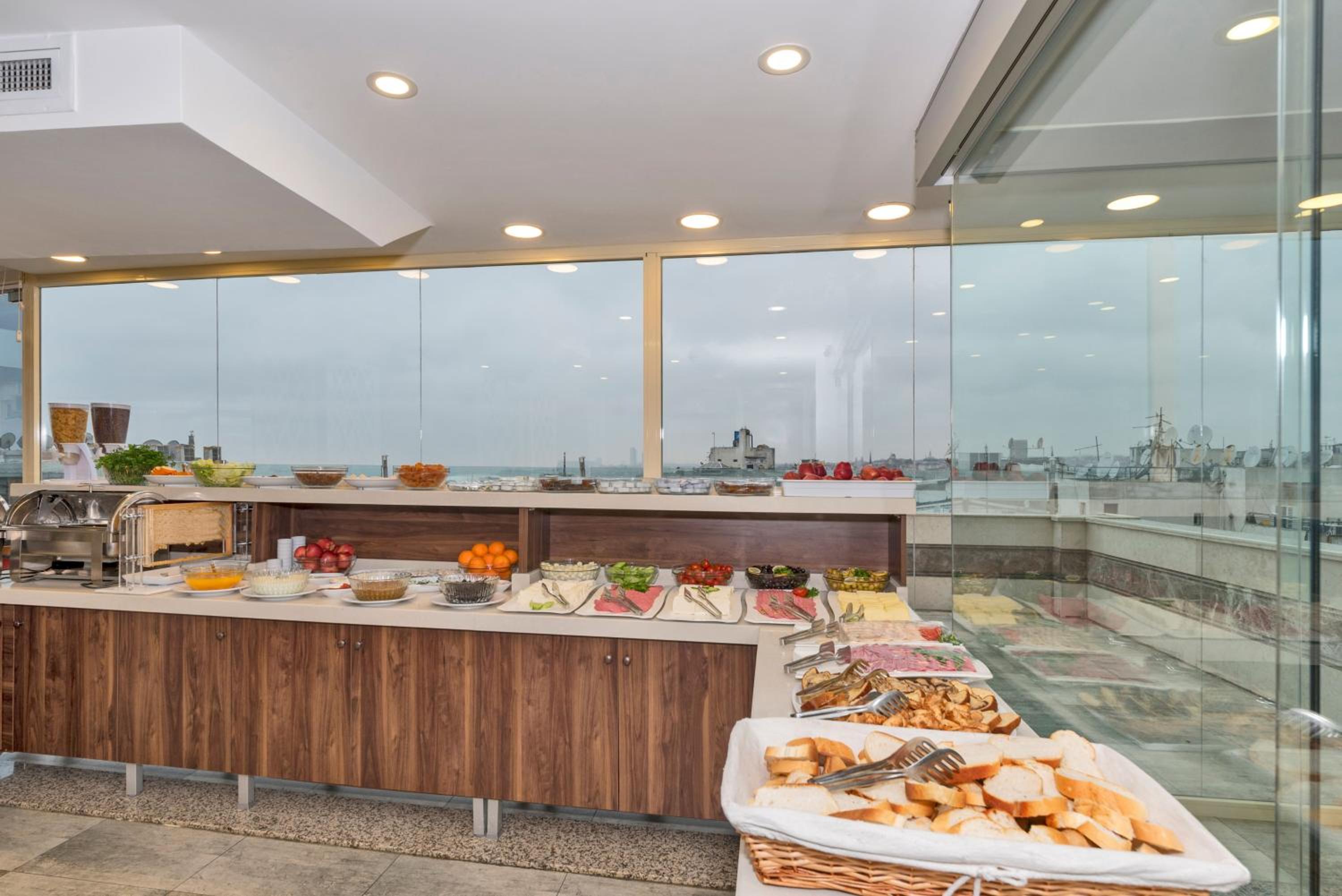 Marcello Hotel - Image 16