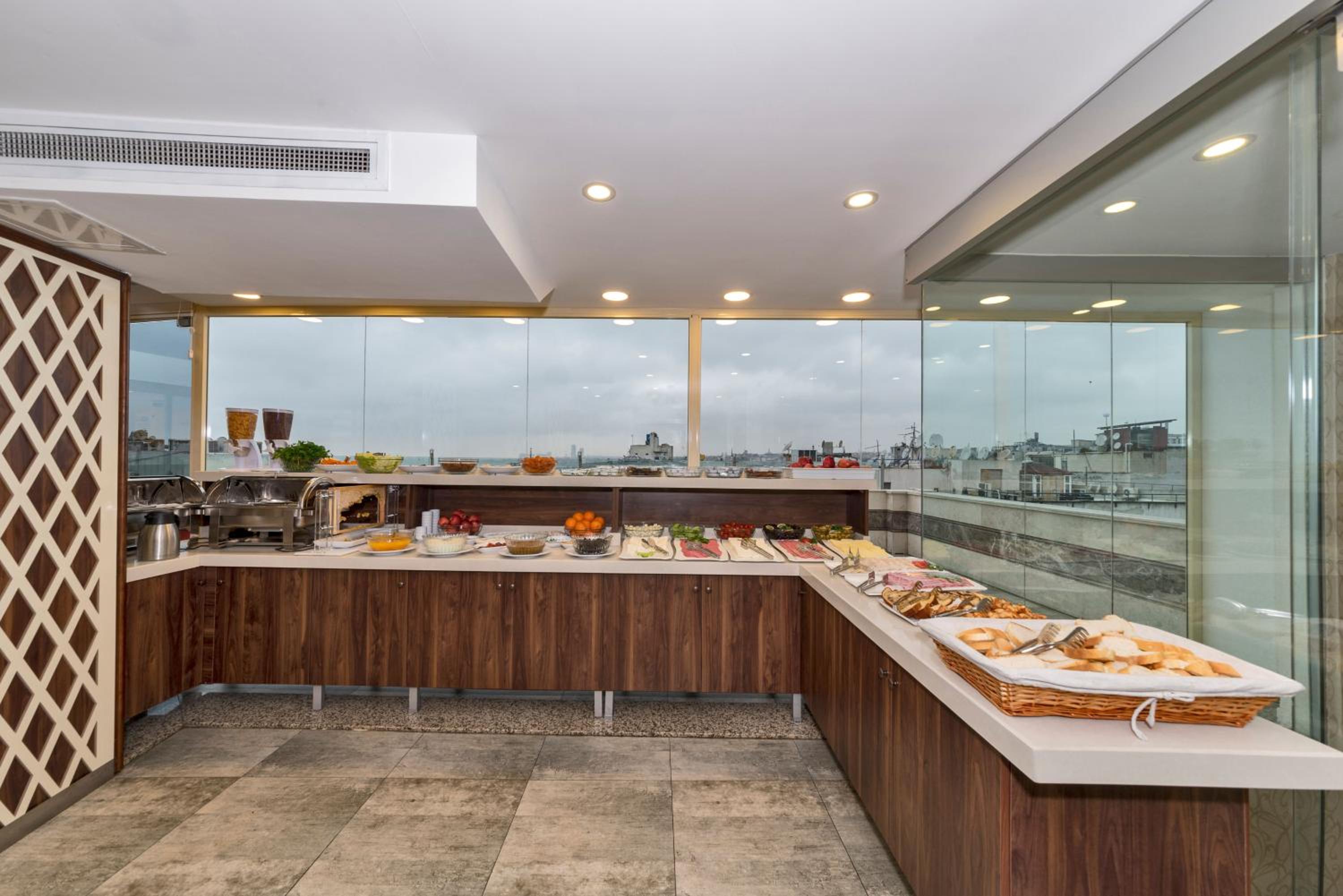 Marcello Hotel - Image 28