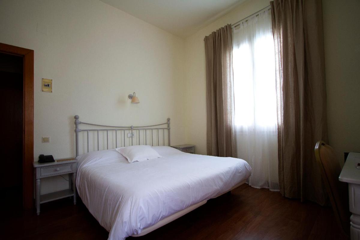 Hotel Capri en Sitges — hotel room
