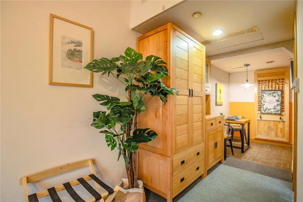 Hangzhou Xihu District ·Huanglong Sports Center Locals Apartment 00147450