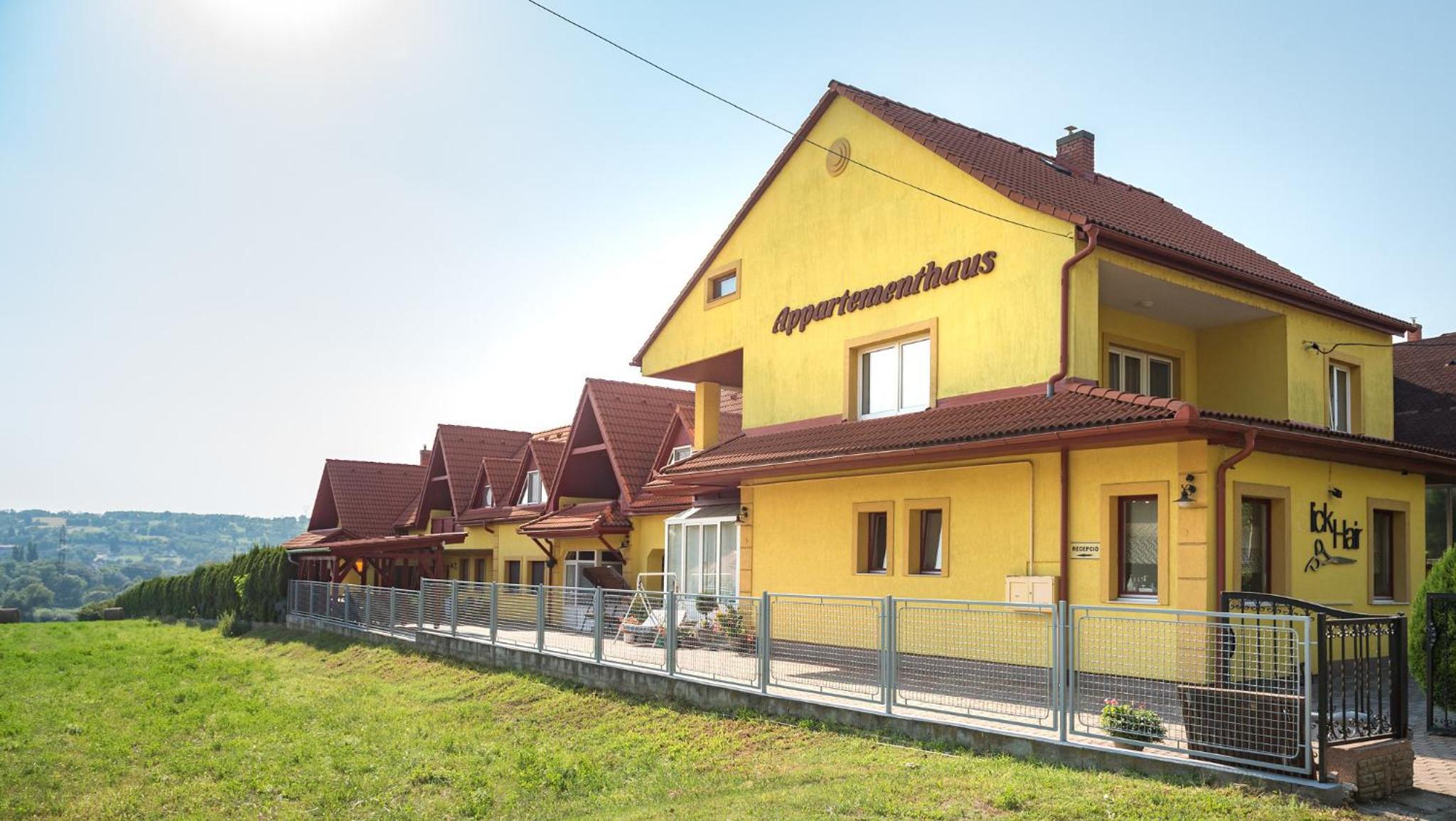 Nemes Apartmanház view 2