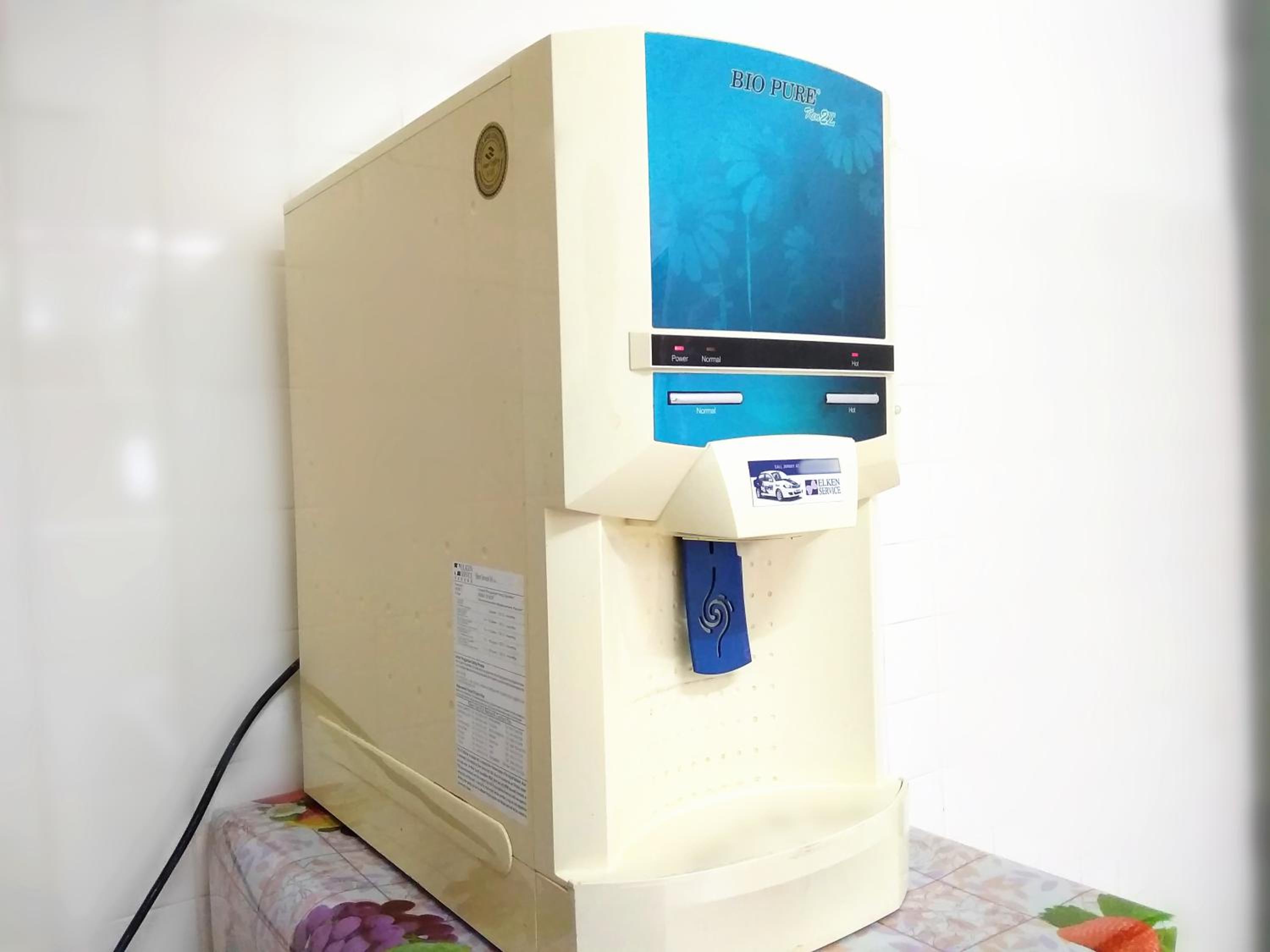 H Homestay Sibu - 1000Mbps 1Gbps Wifi, Astro & Auto Gate Parking Semi Detached House!