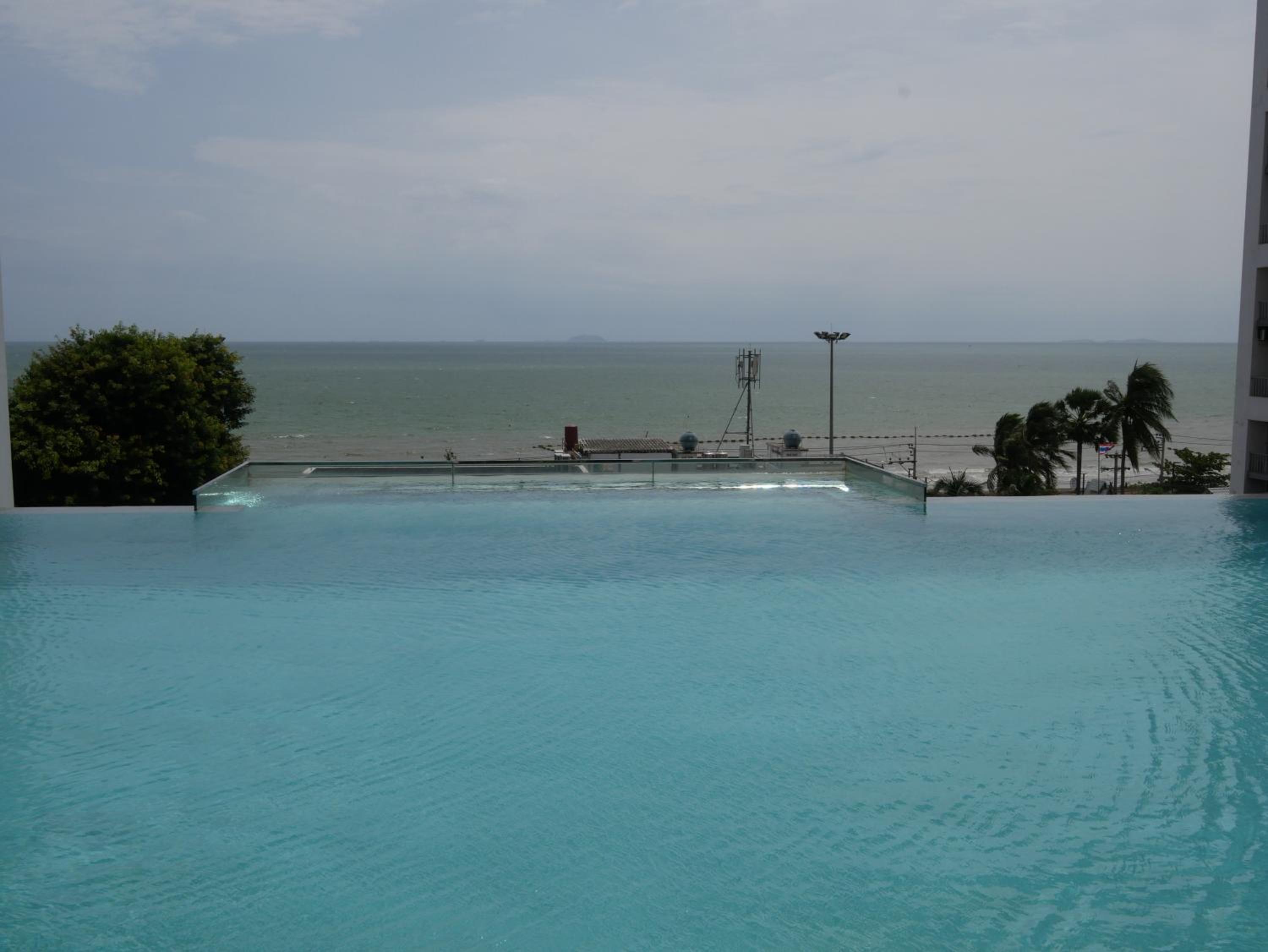 Aeras - The Ultimate Beachfront Experience view 5