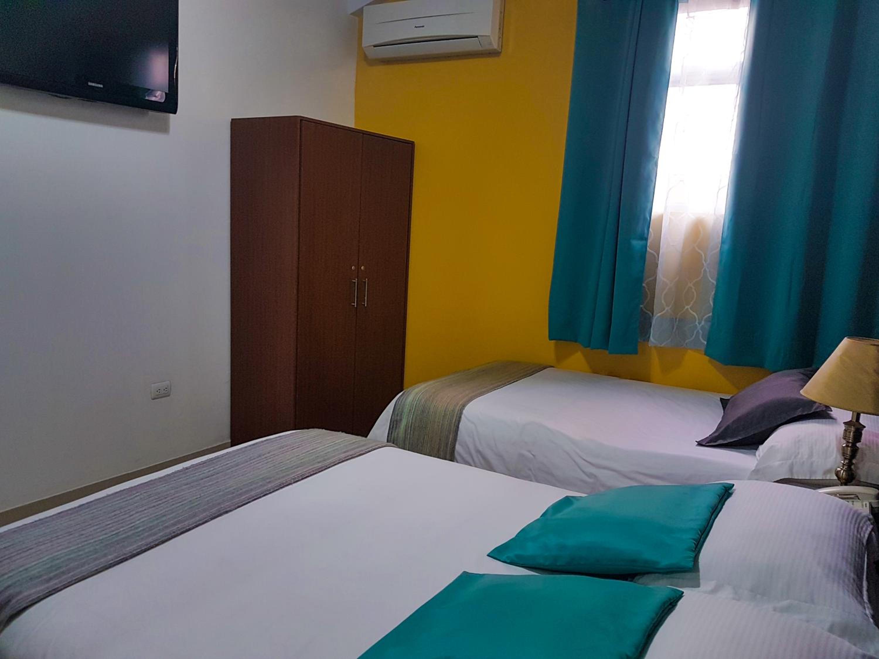 Hostal Blue Pacific