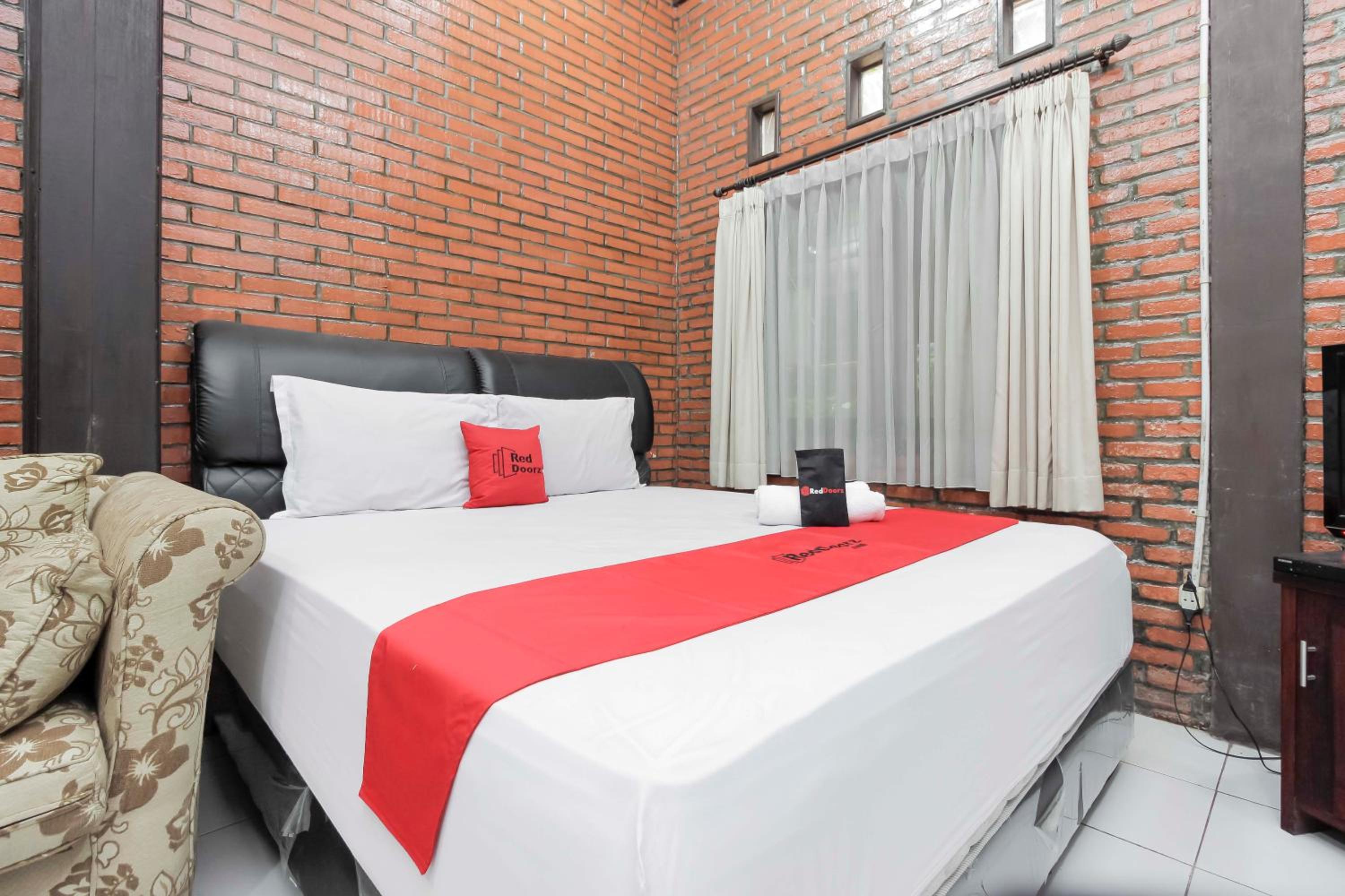 RedDoorz @ Cilandak Timur