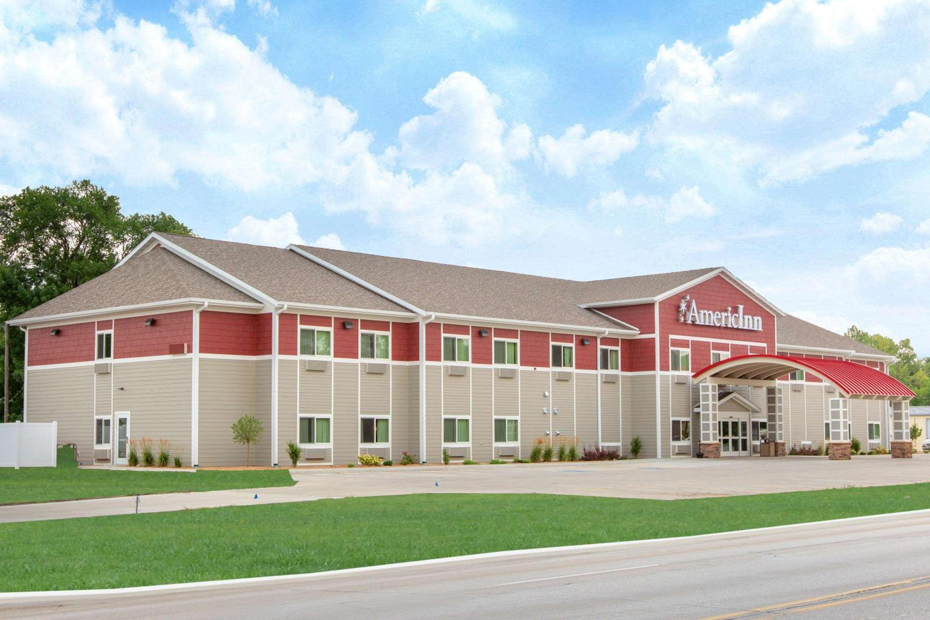 AmericInn by Wyndham Humboldt