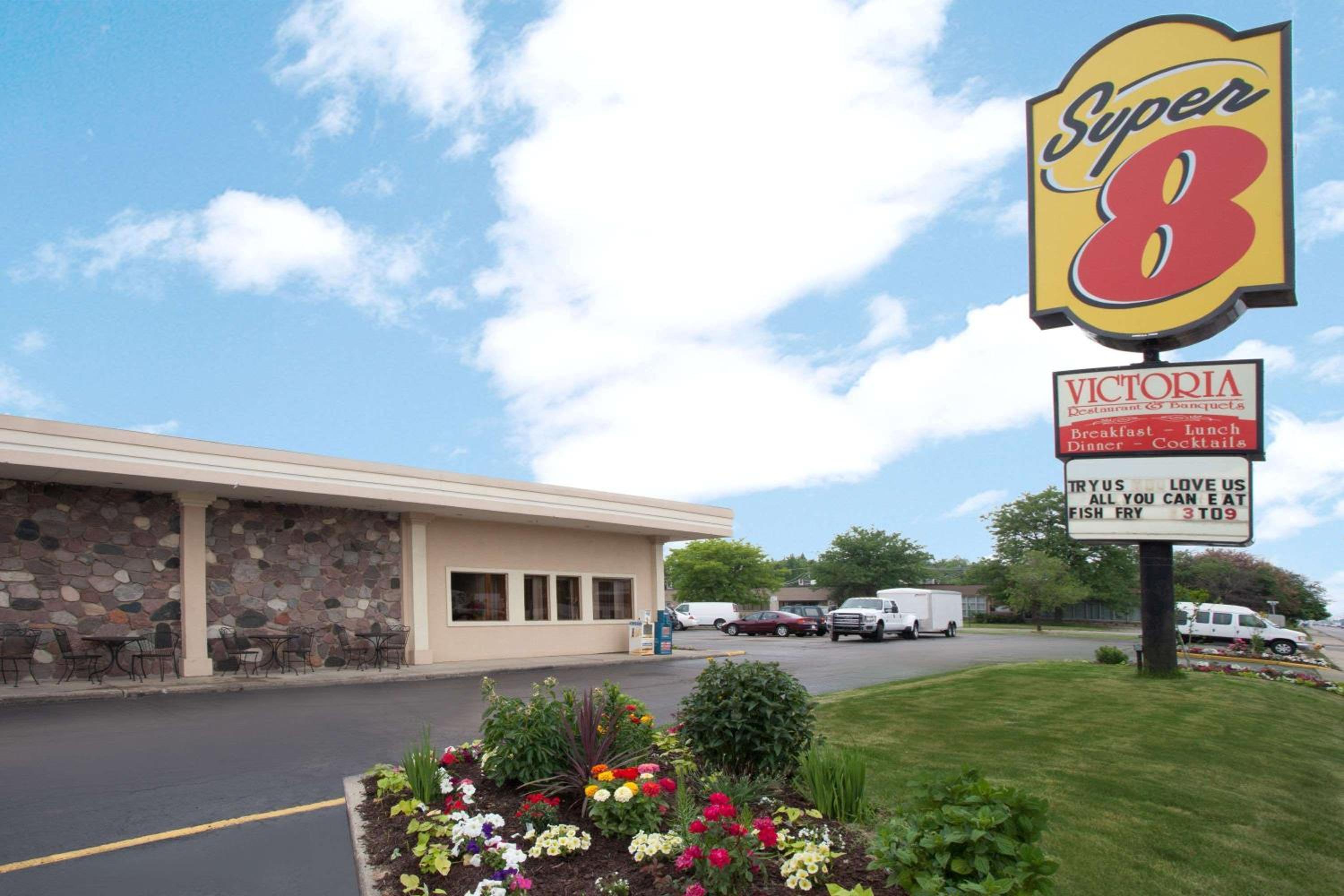 Super 8 by Wyndham Chicago Northlake O'Hare South - Property Image 10