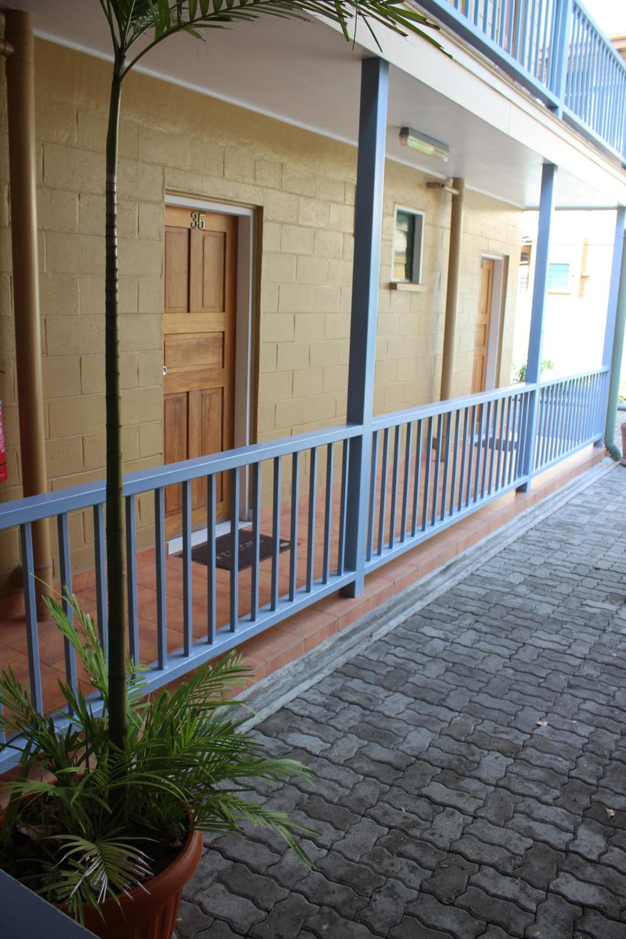Taklam Lodge And Tours view 3