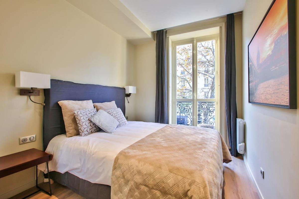 60-LUXURY PARISIAN HOME SEBASTOPOL (2DG)
