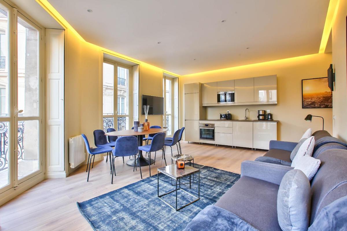 60-LUXURY PARISIAN HOME SEBASTOPOL (2DG)