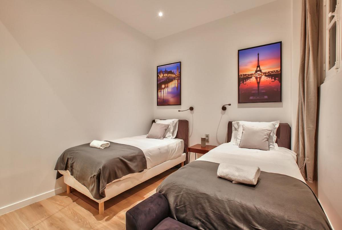 63-LUXURY FLAT CHAMPS-ELYSEES (1C)