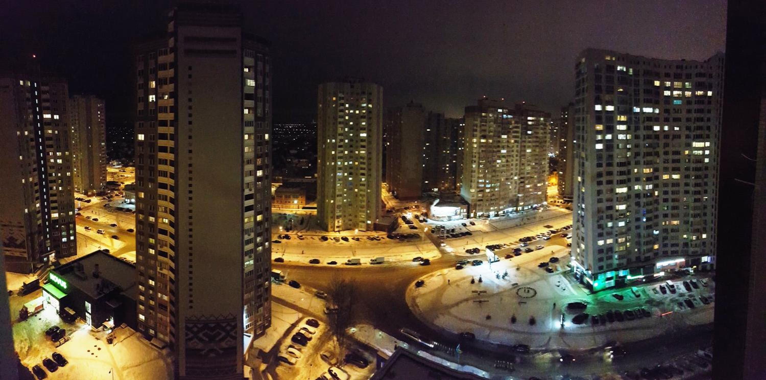 Energy-autonomous Apartment near metro Pozniaky view 5