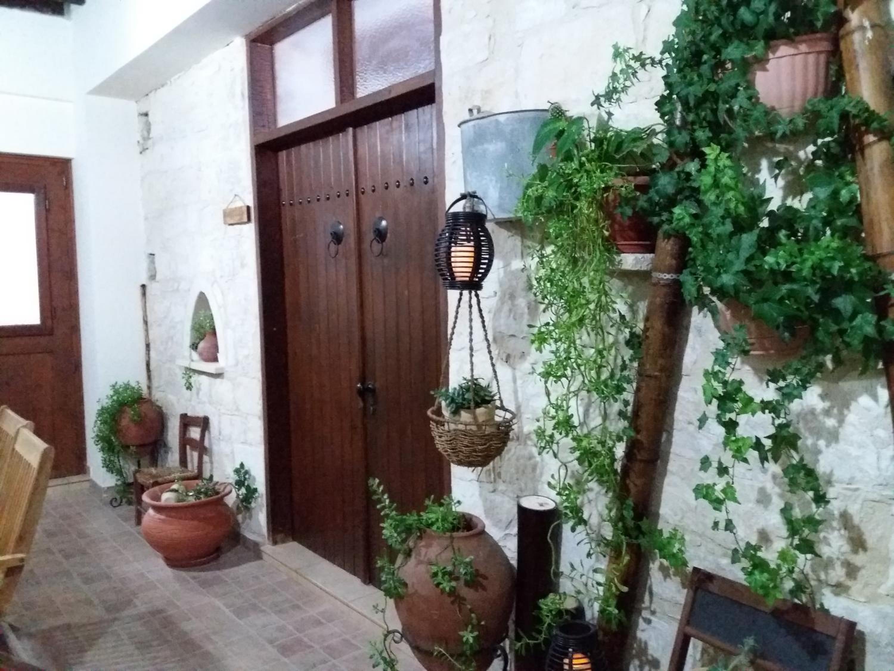Magdalous House