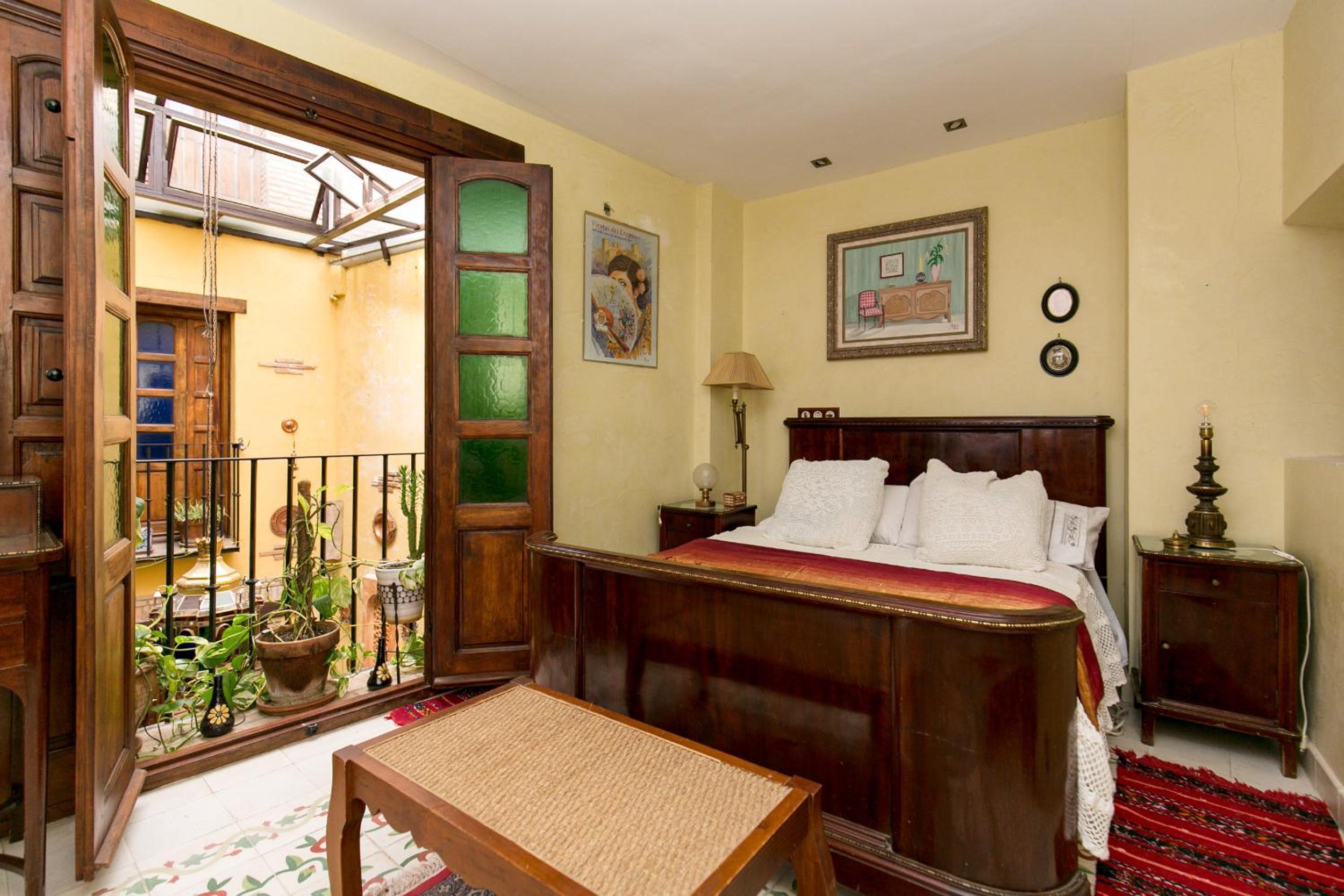 Charming Andalusian house - free parking