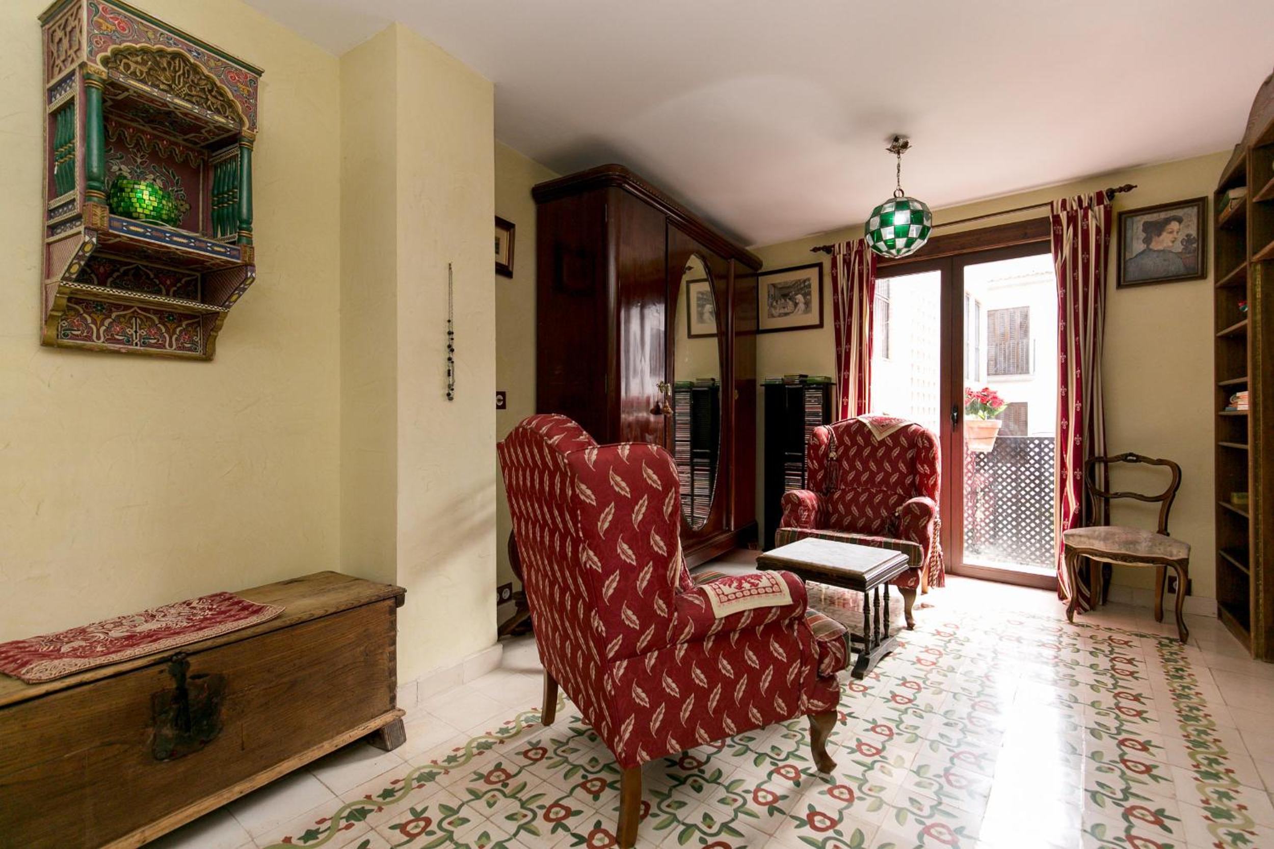 Charming Andalusian house - free parking