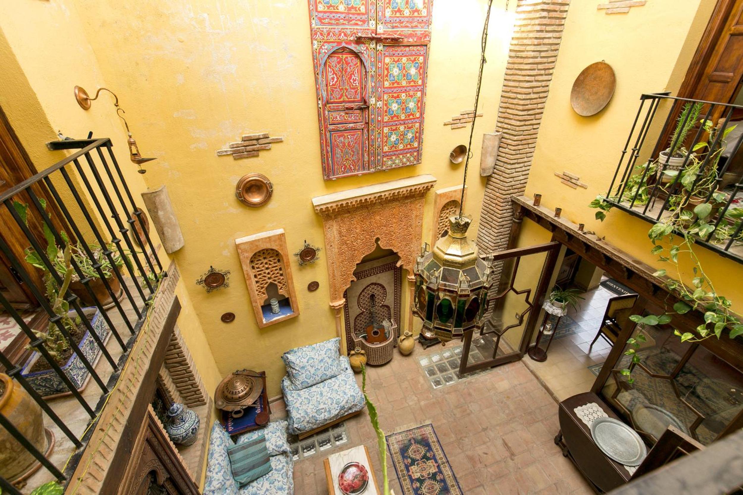 Charming Andalusian house - free parking
