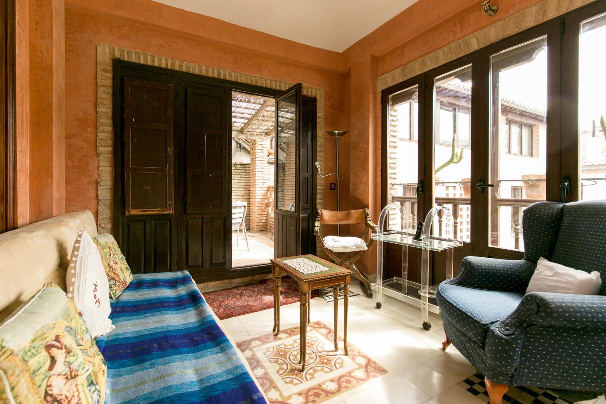 Charming Andalusian house - free parking