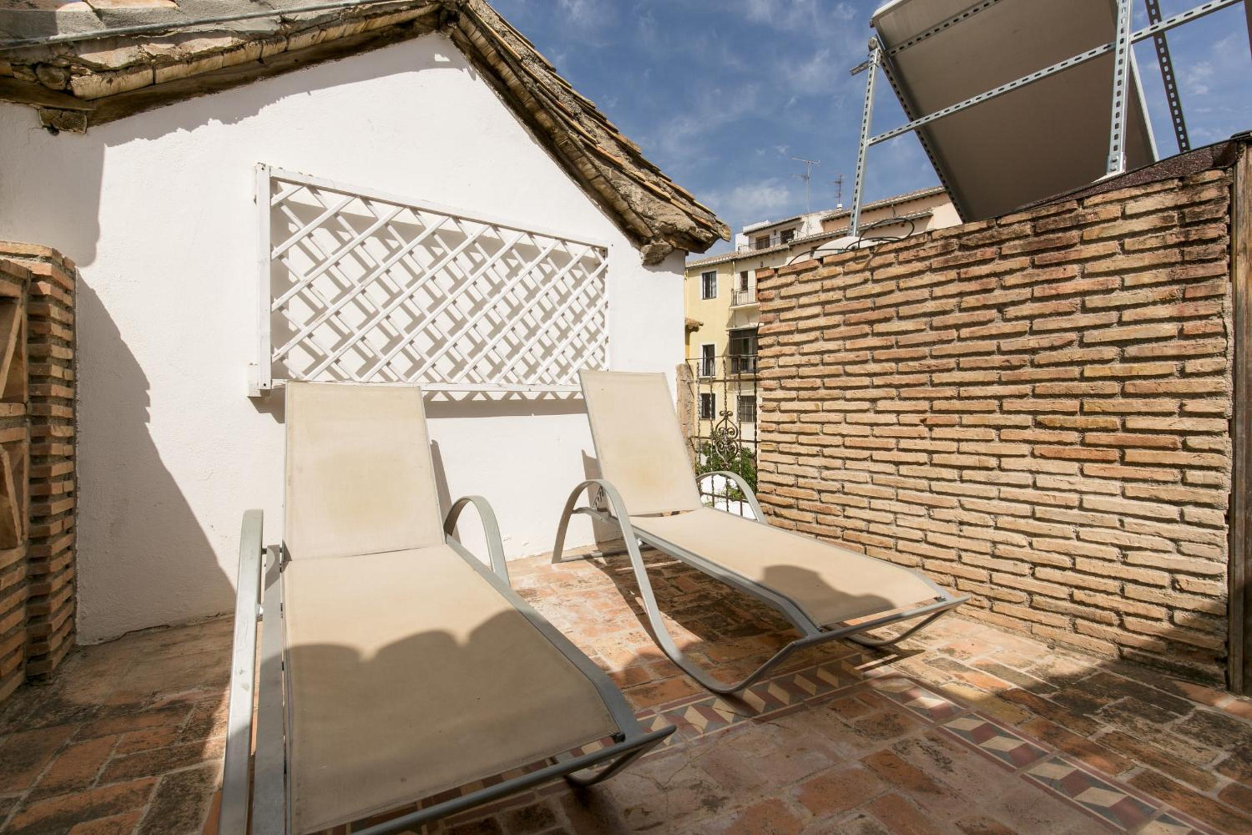 Charming Andalusian house - free parking