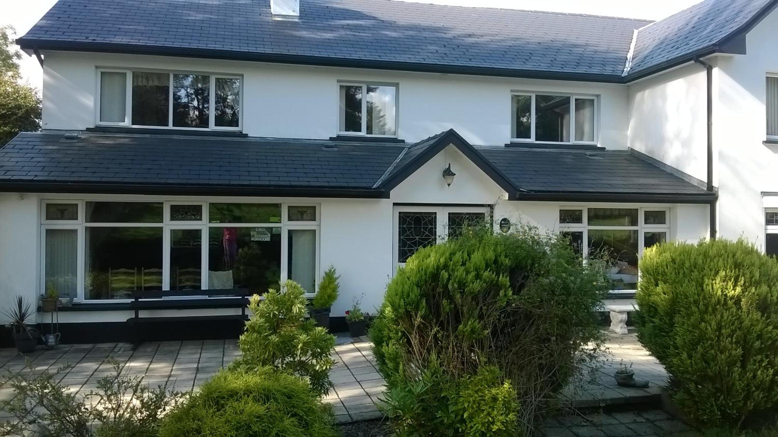 Hotel Arch House - Image 1