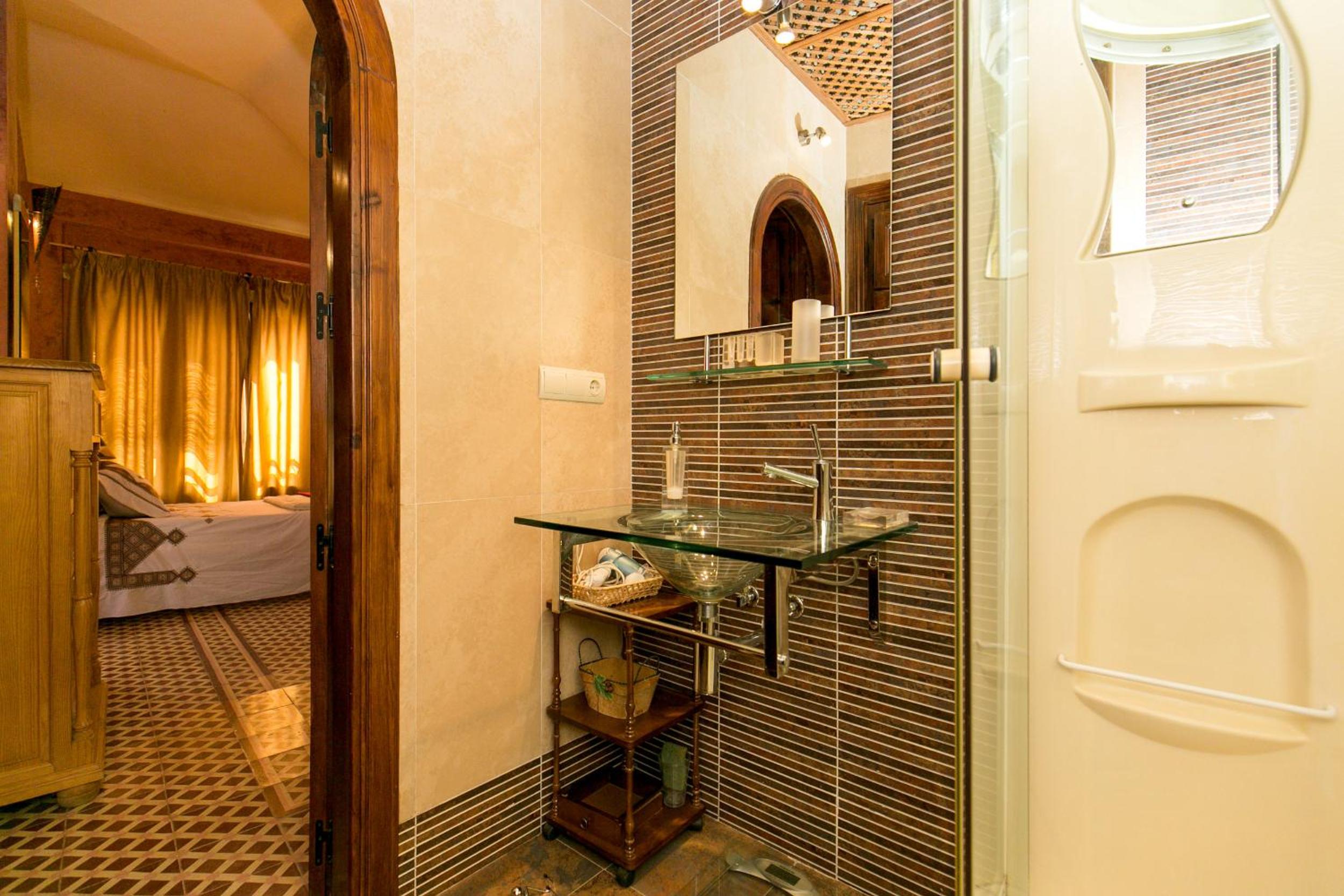 Charming Andalusian house - free parking