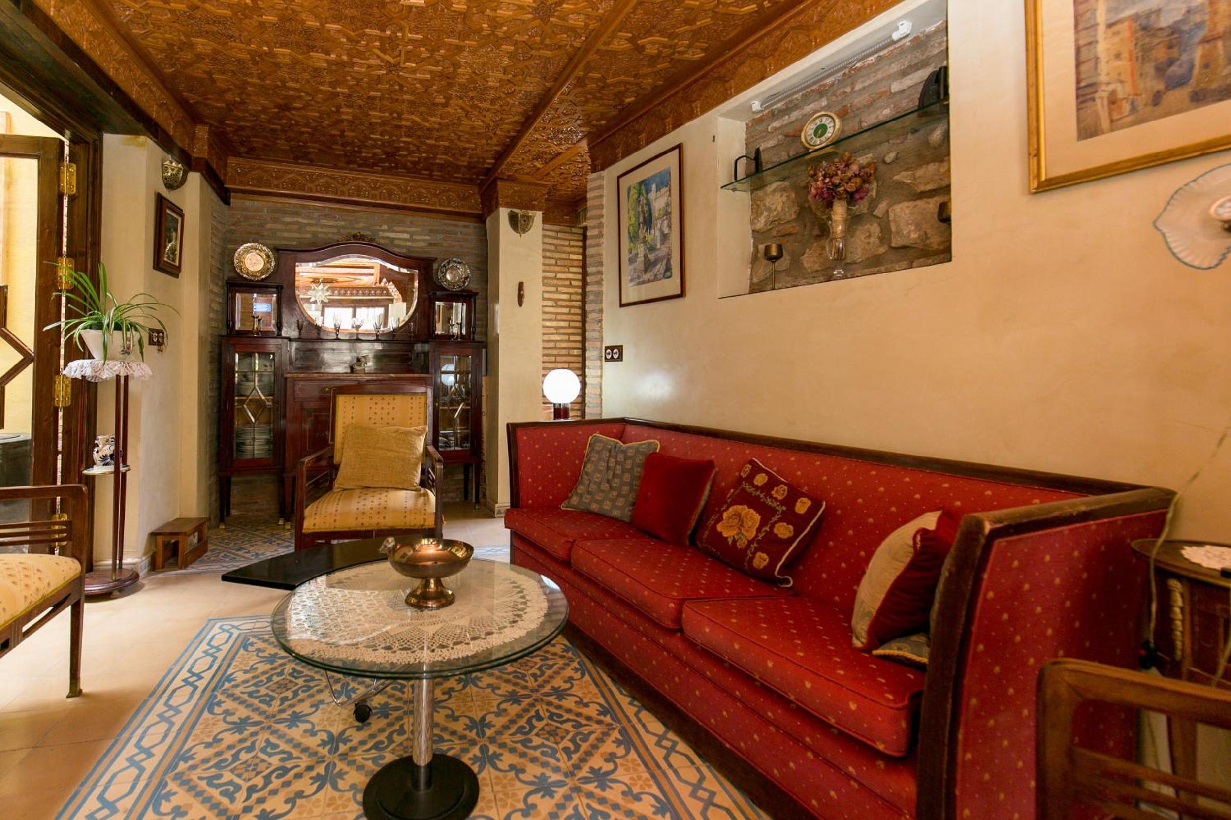 Charming Andalusian house - free parking
