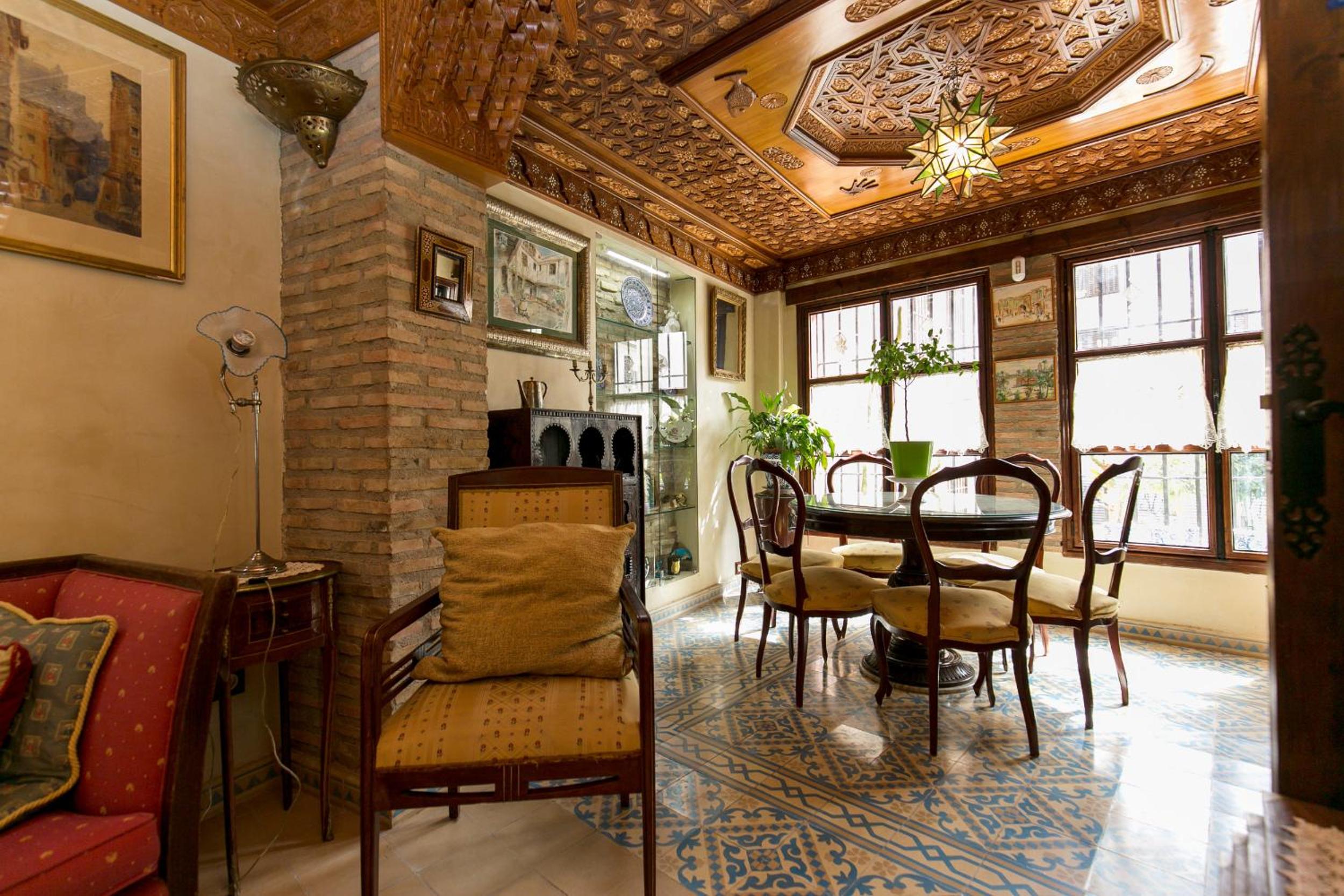 Charming Andalusian house - free parking