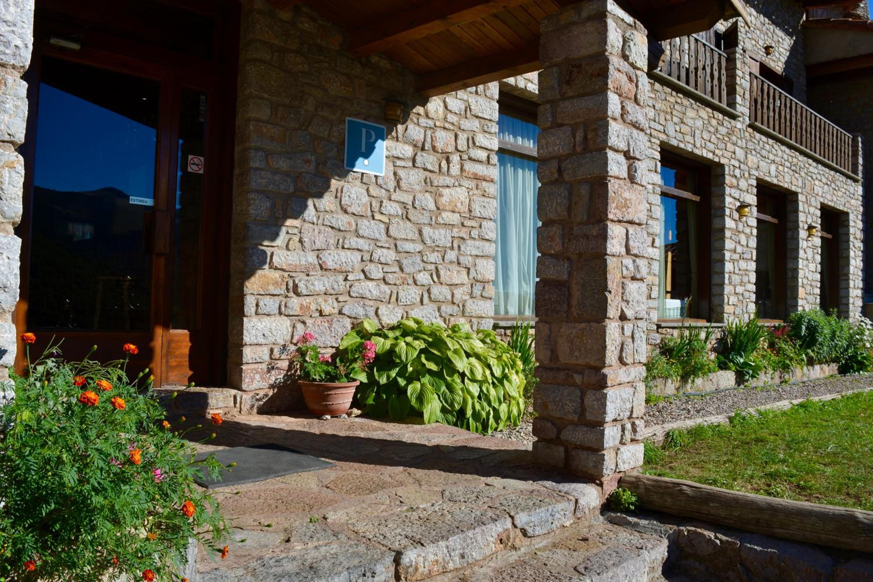 Hostal La Neu