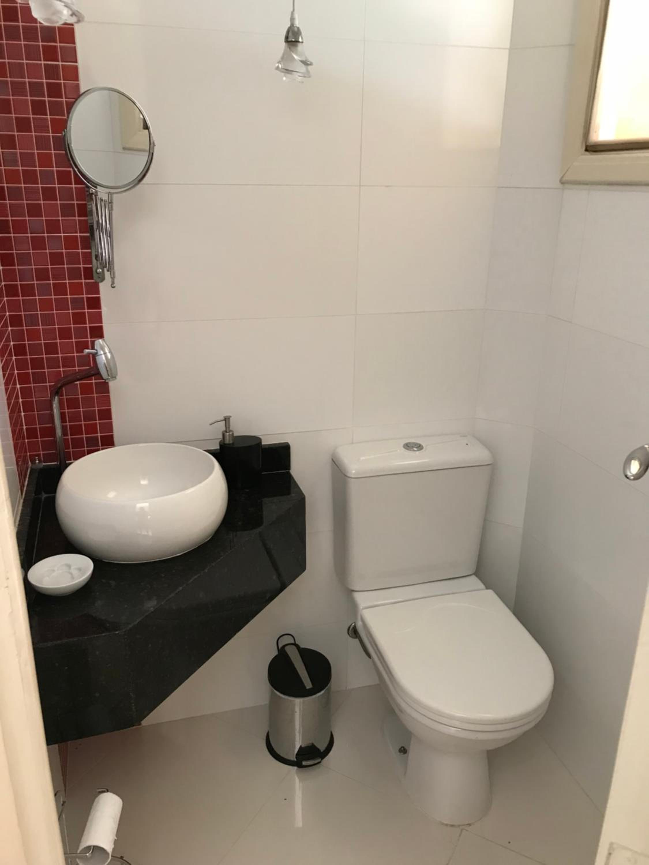 Linda casa em condomínio