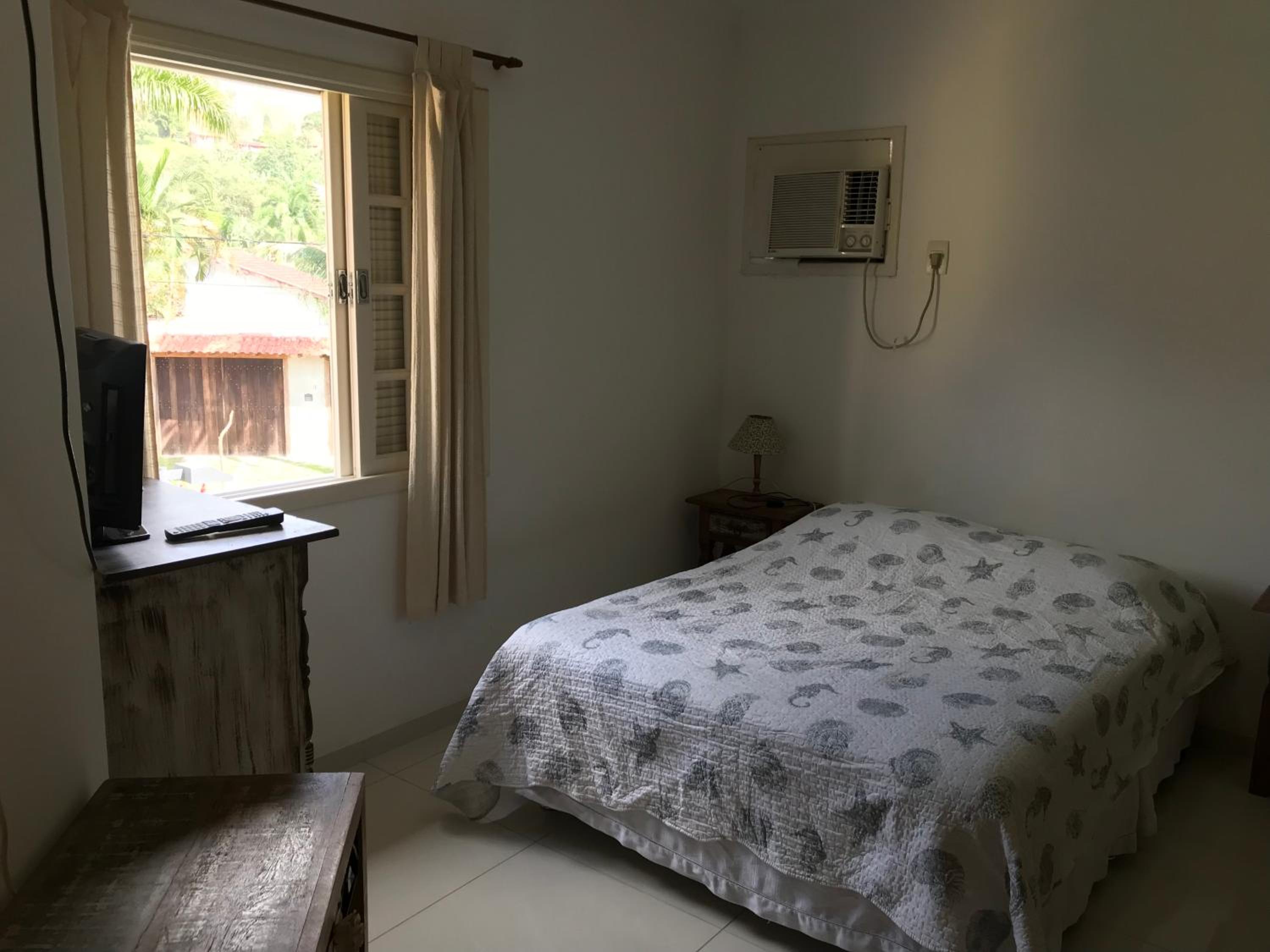 Linda casa em condomínio