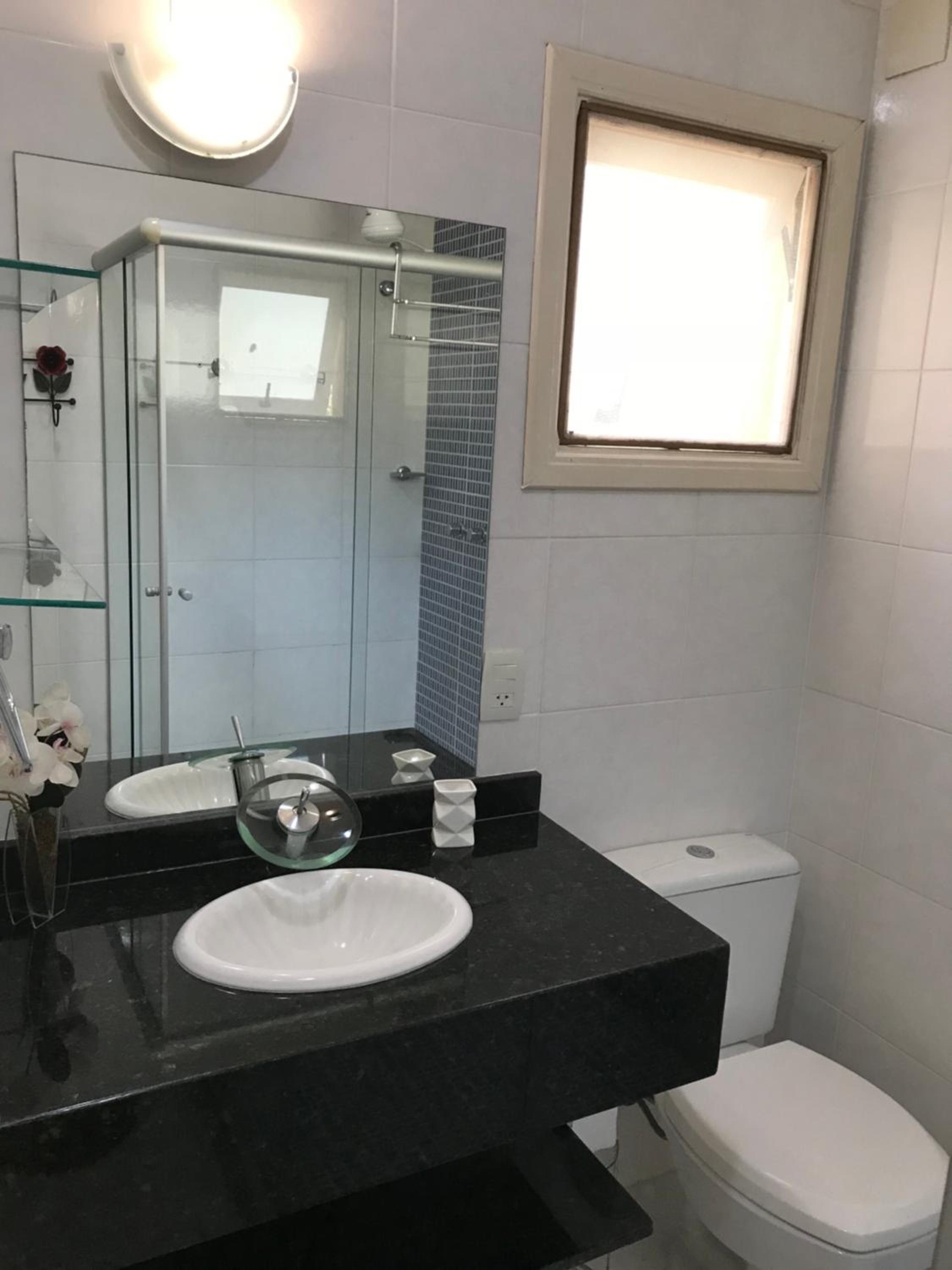 Linda casa em condomínio