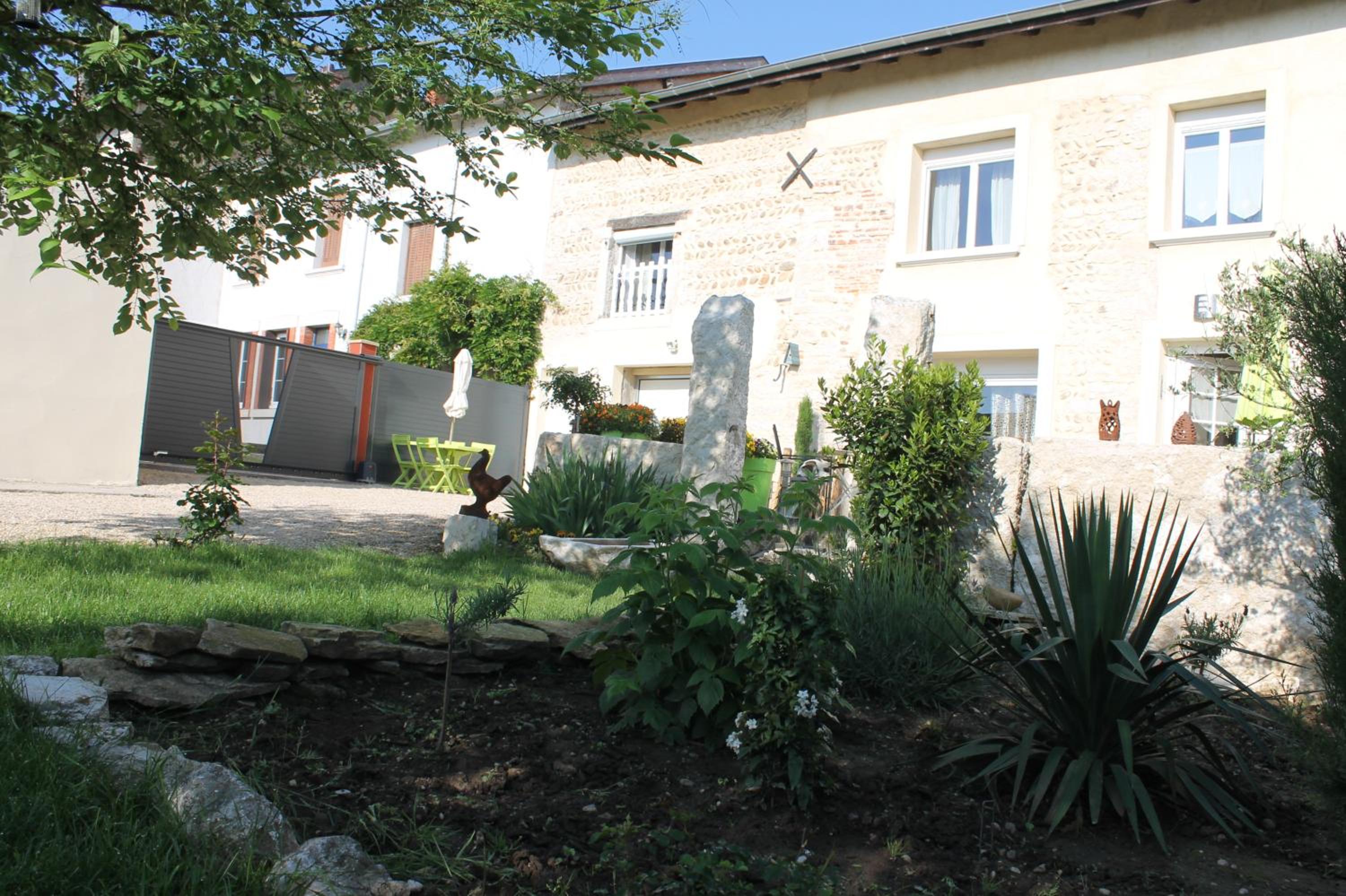 Les Trois Maisons view 5