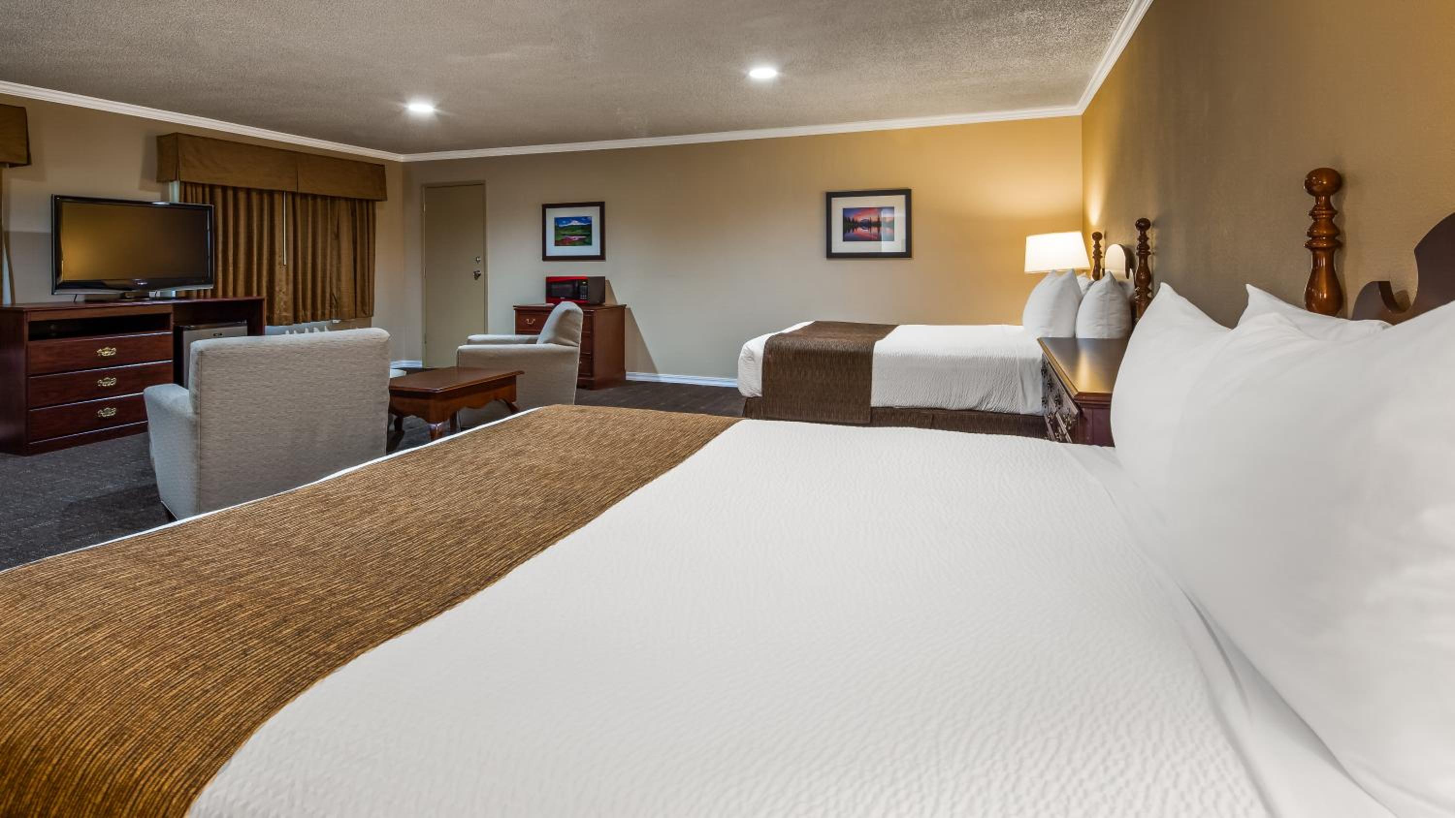 Best Western Lakewood- Historic Landmark