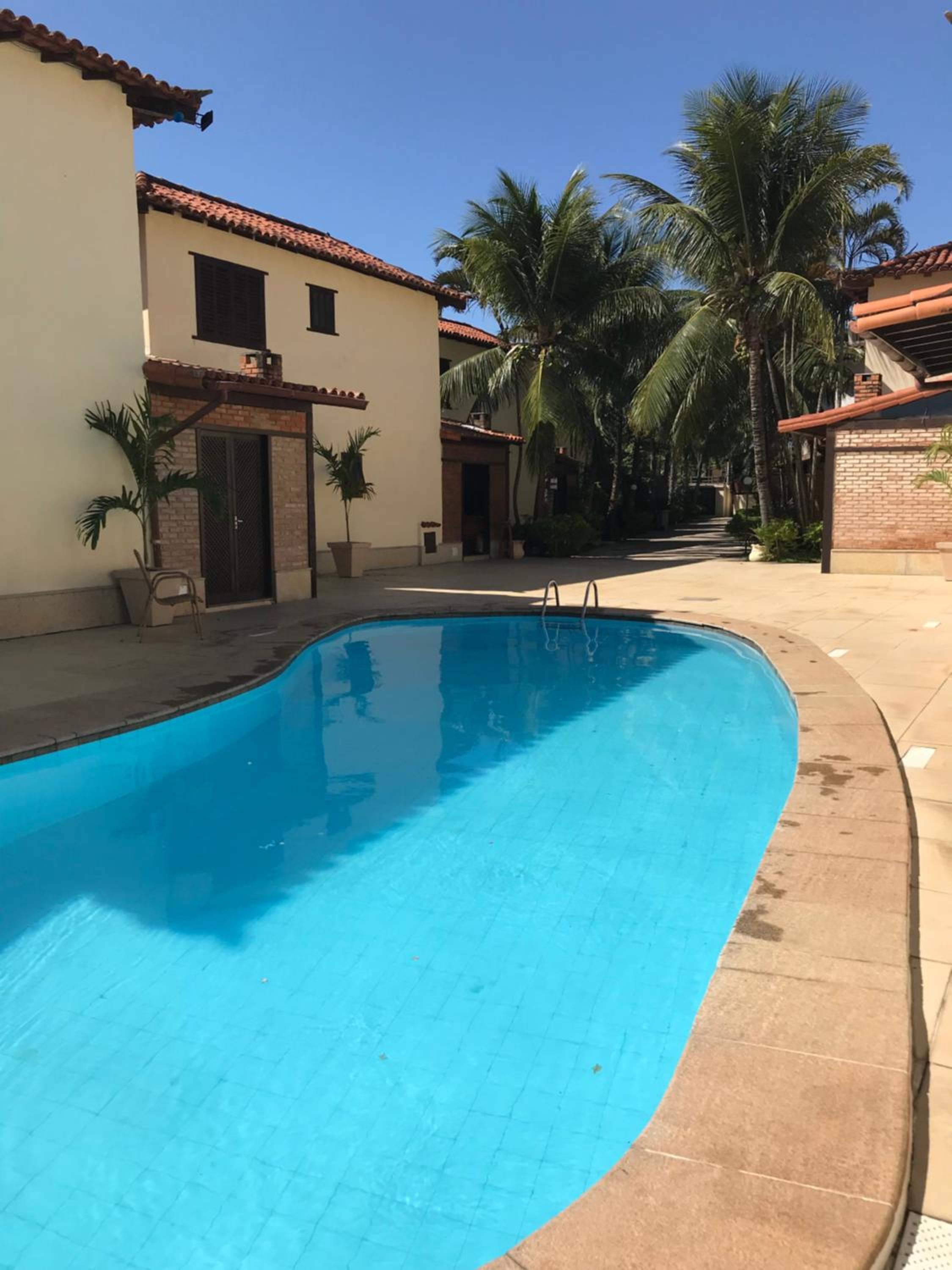 Bela casa de 4 suítes em Geribá