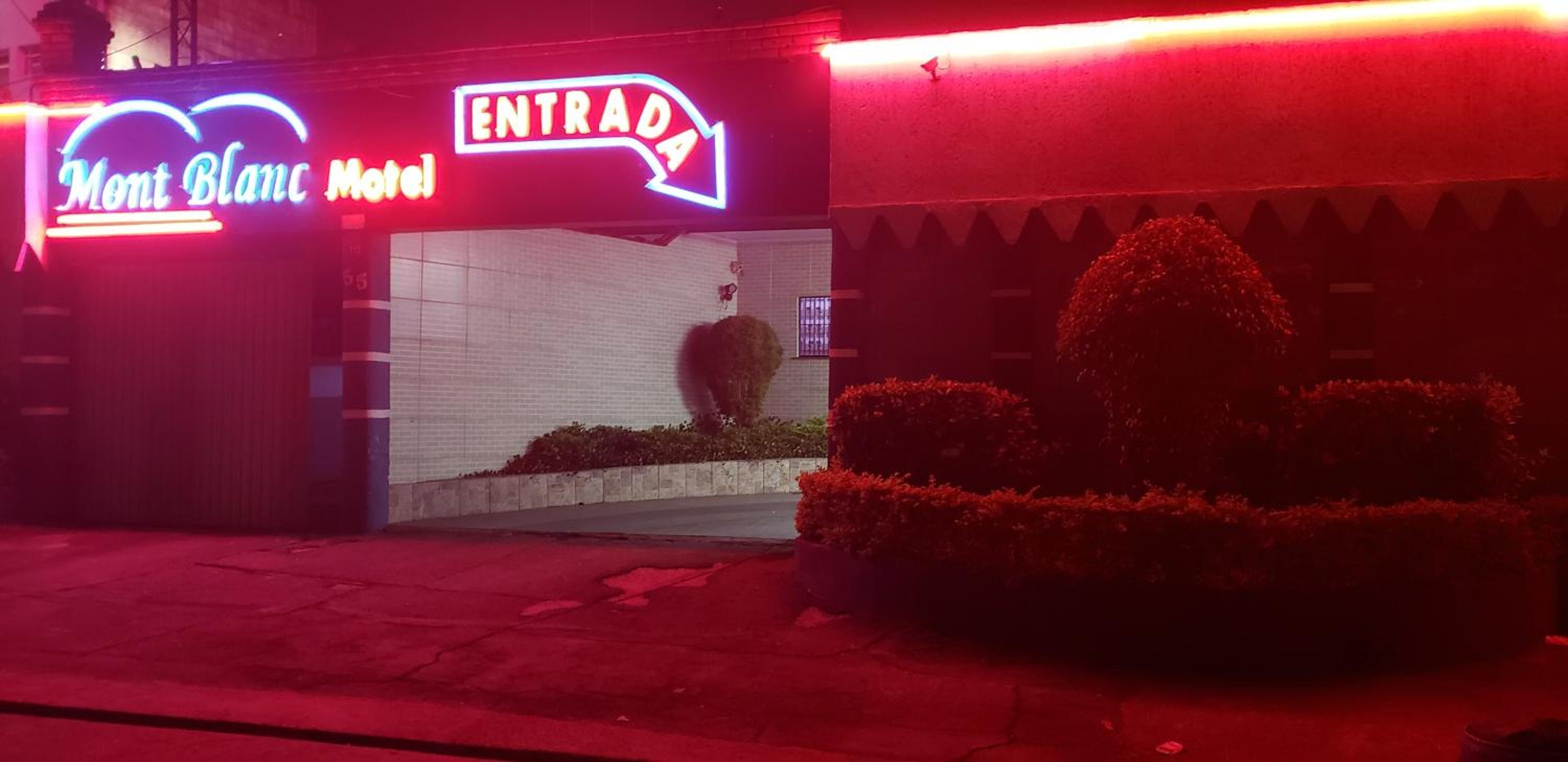 Hotel Motel Mont Blanc Gru - Image 1