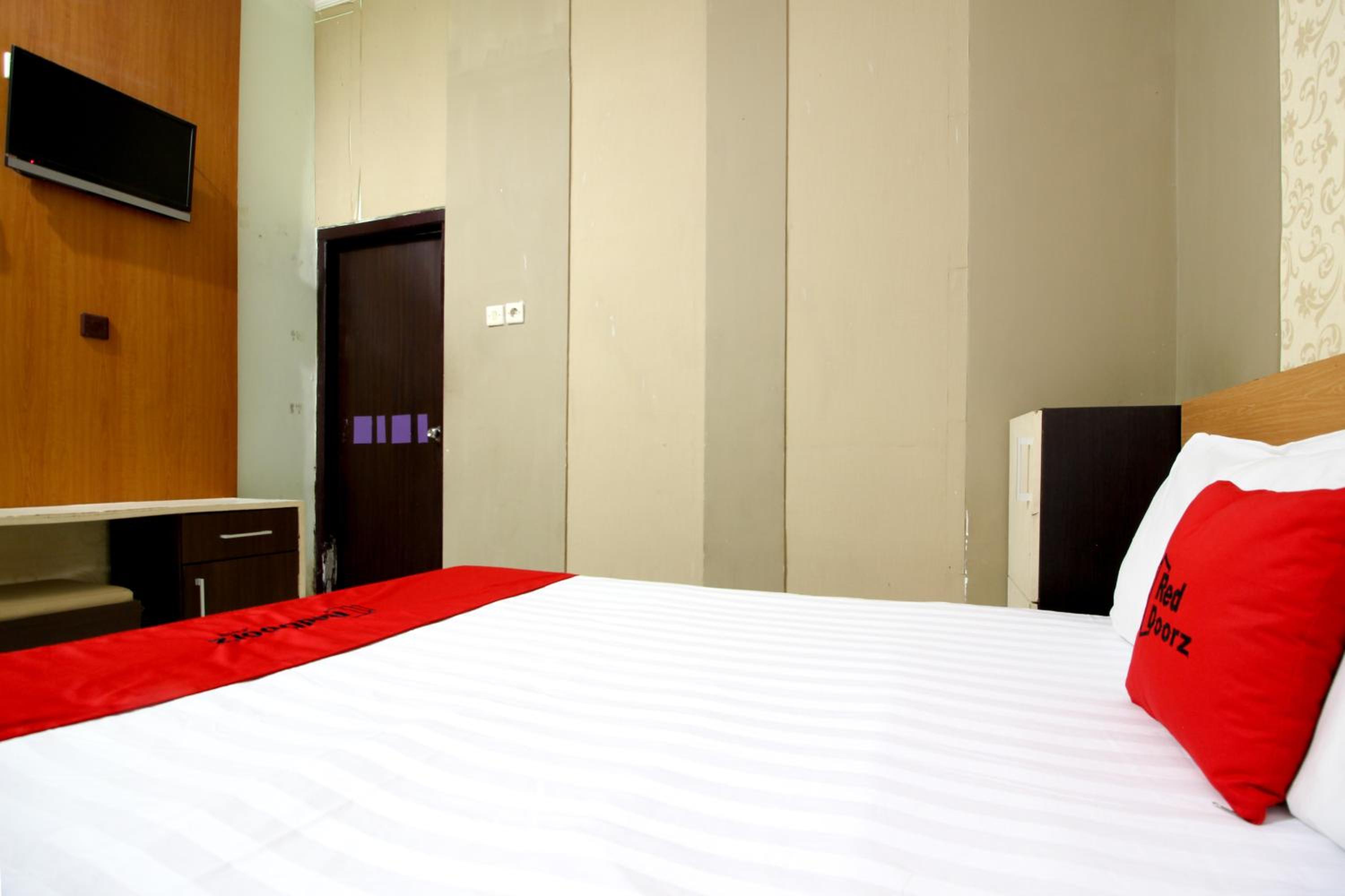 RedDoorz near Adisucipto Airport 3, ย็อกยาการ์ตา - 21