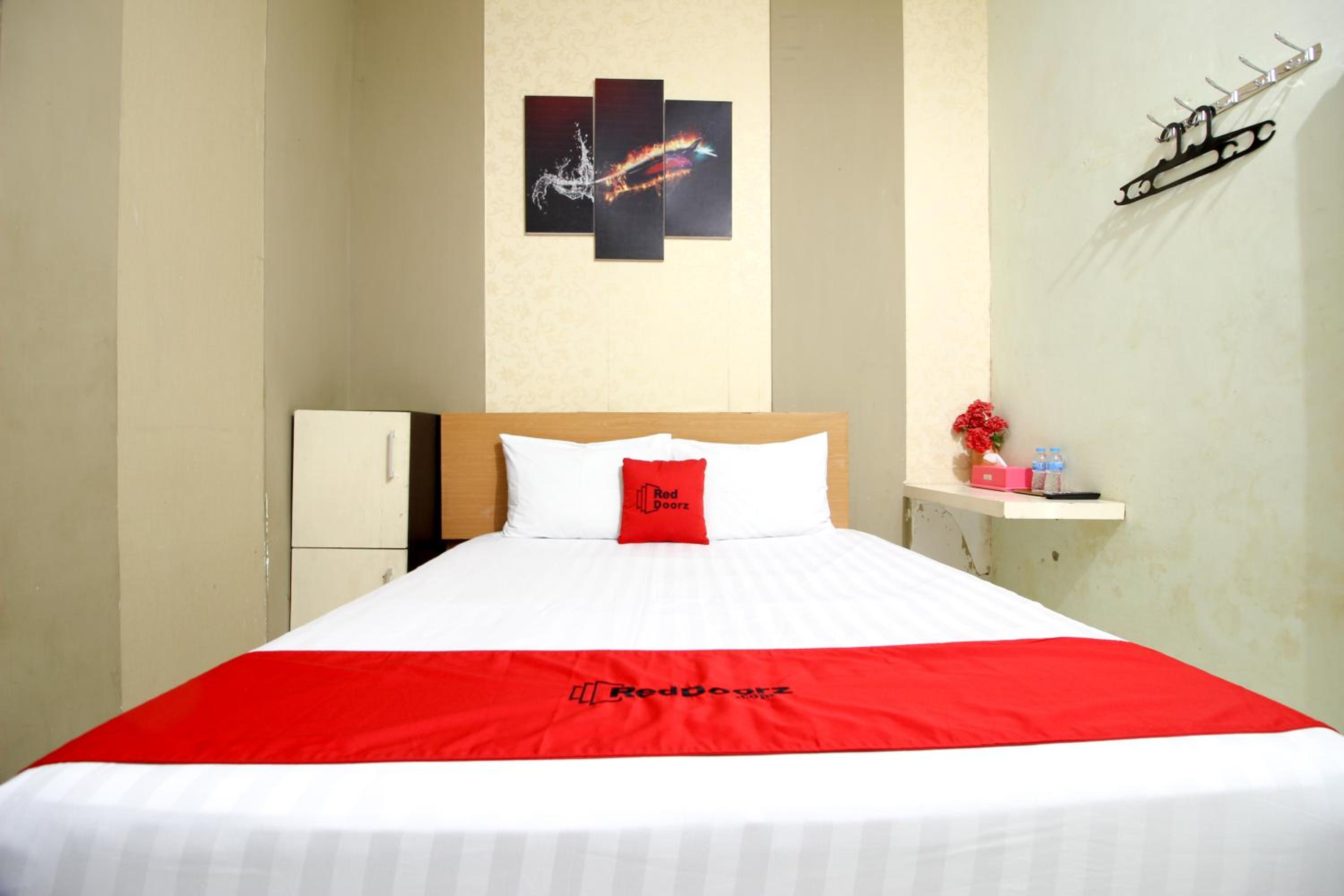 RedDoorz near Adisucipto Airport 3, ย็อกยาการ์ตา - 17