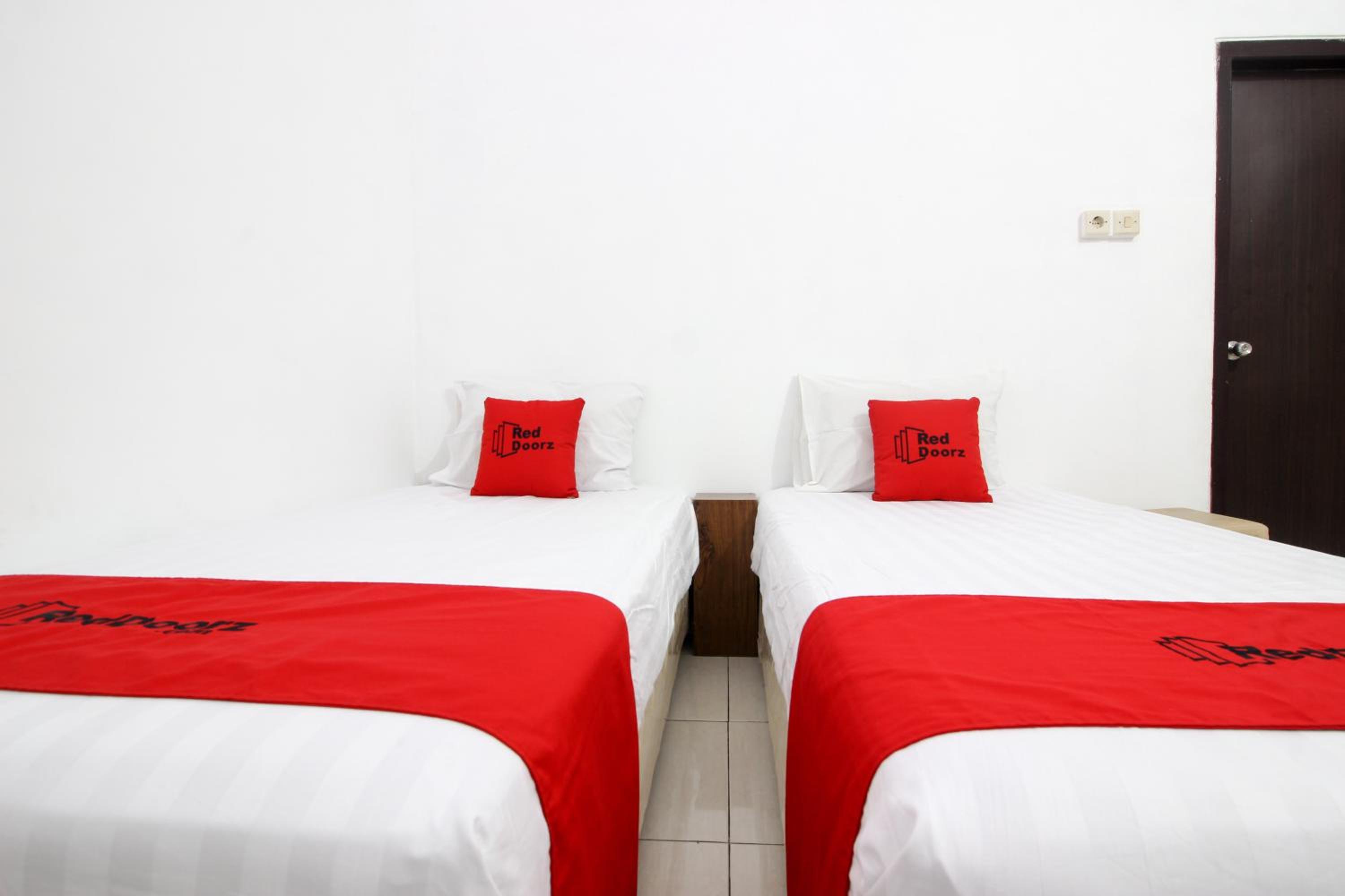 RedDoorz near Adisucipto Airport 3, ย็อกยาการ์ตา - 13