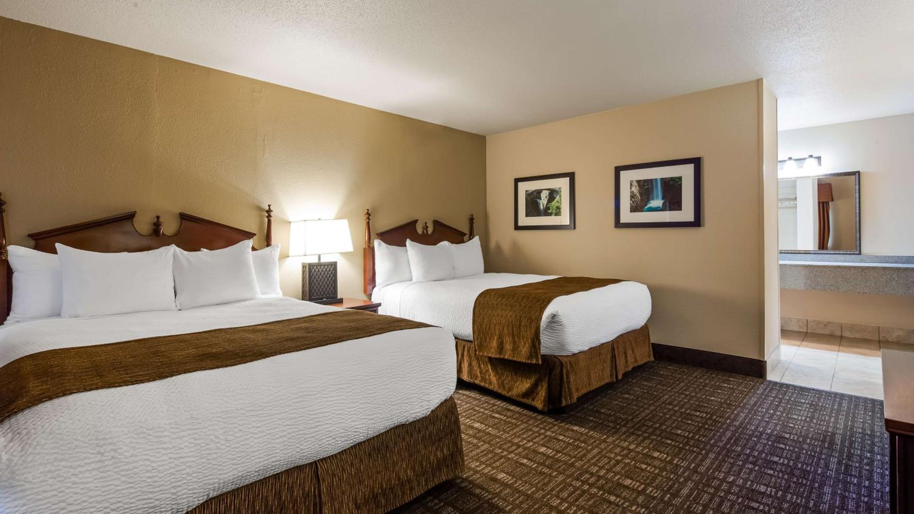 Best Western Lakewood- Historic Landmark