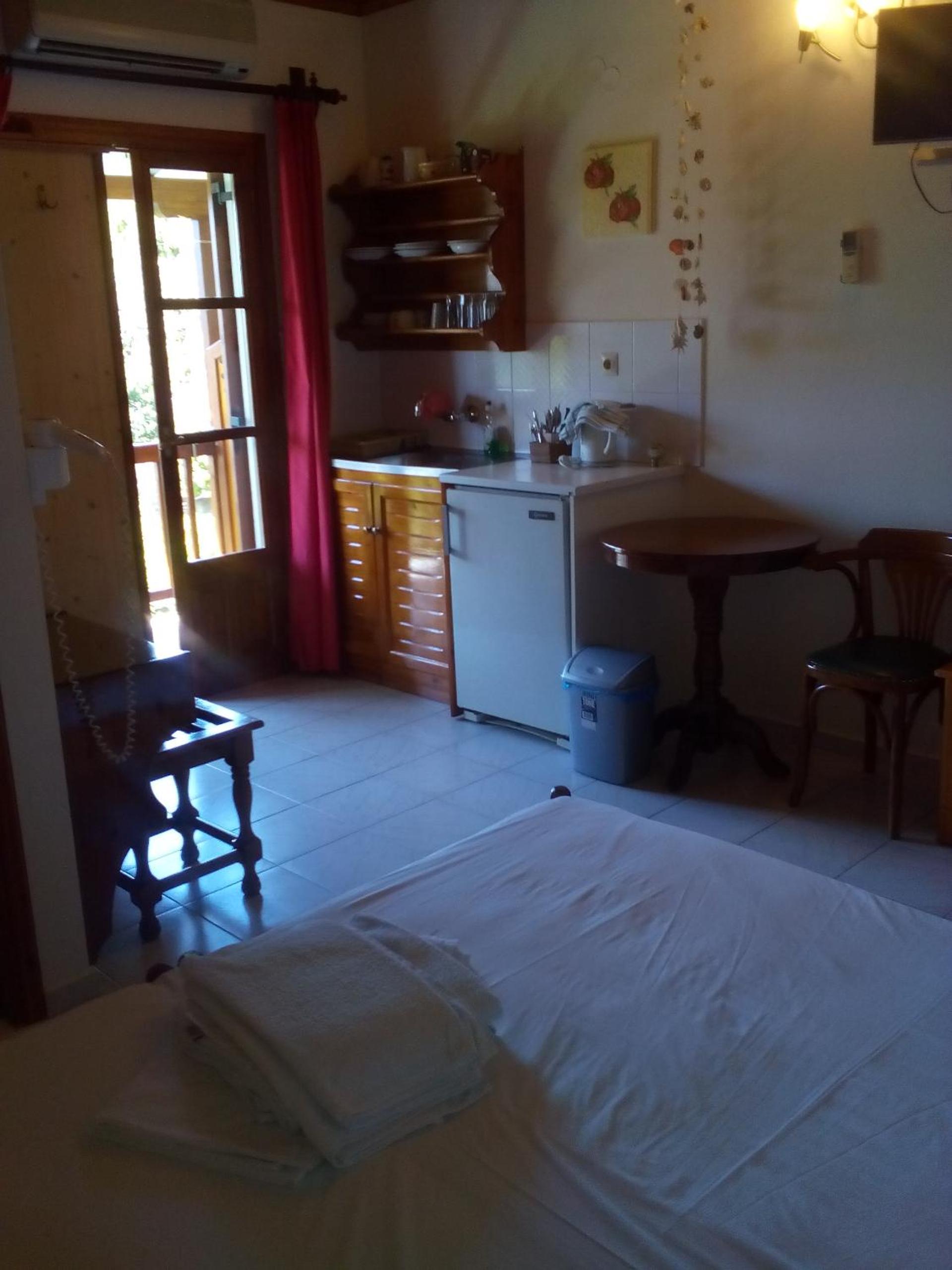 Photo 42