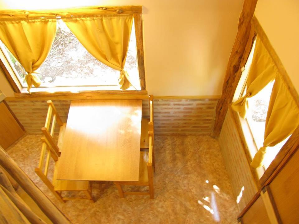 Cabañas De La Comarca
