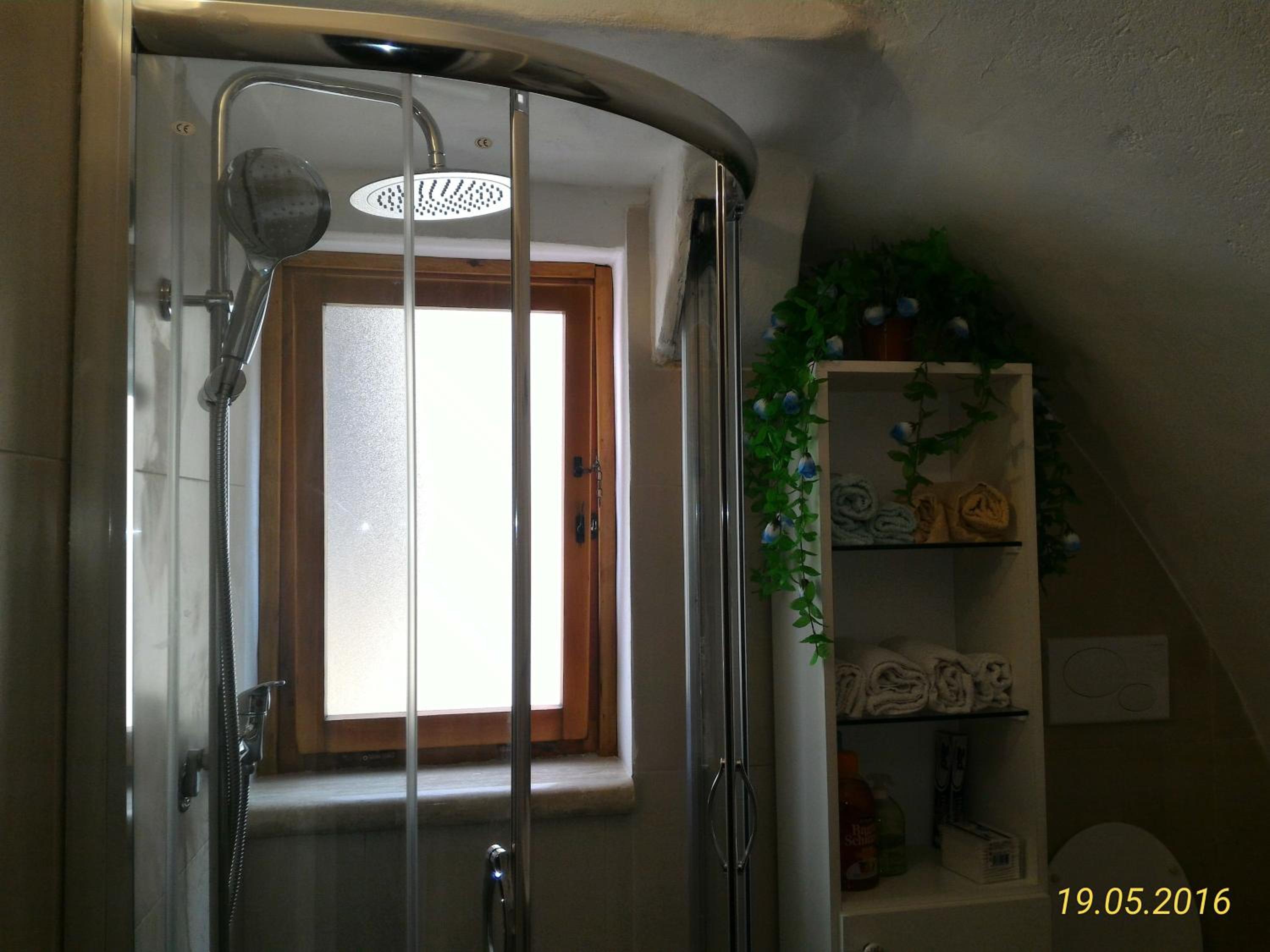 Photo 46