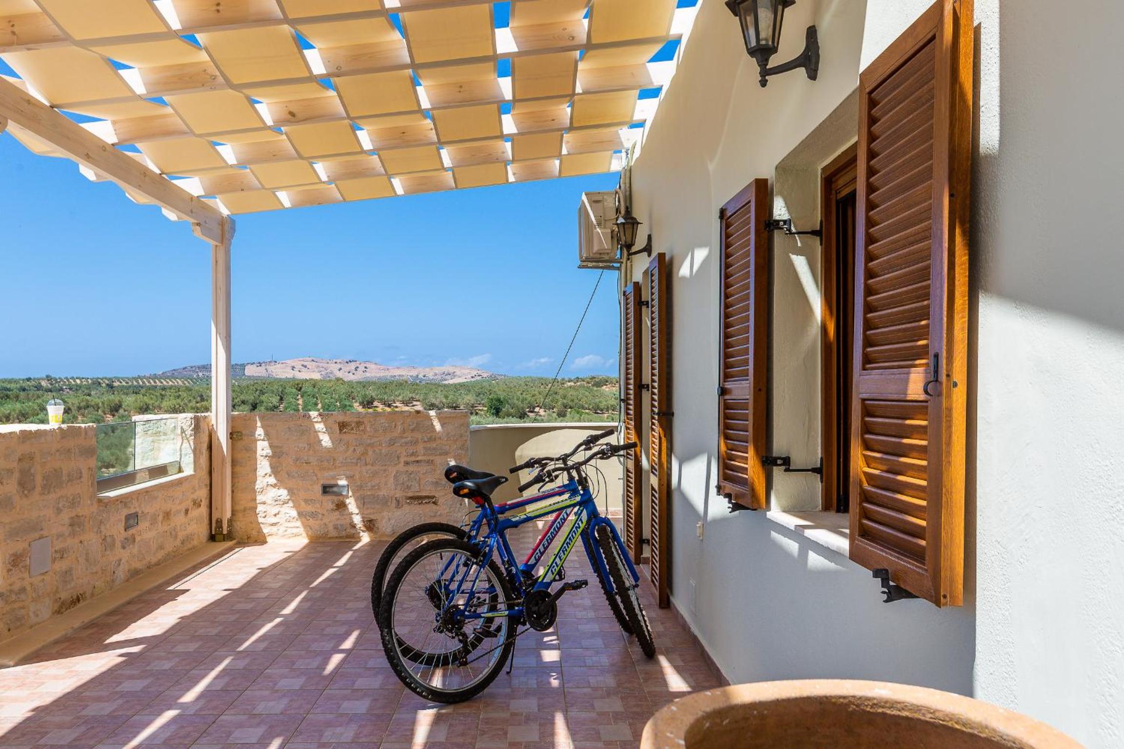 Kampos Villa III, Nature Living with Heated Pool, By ThinkVilla