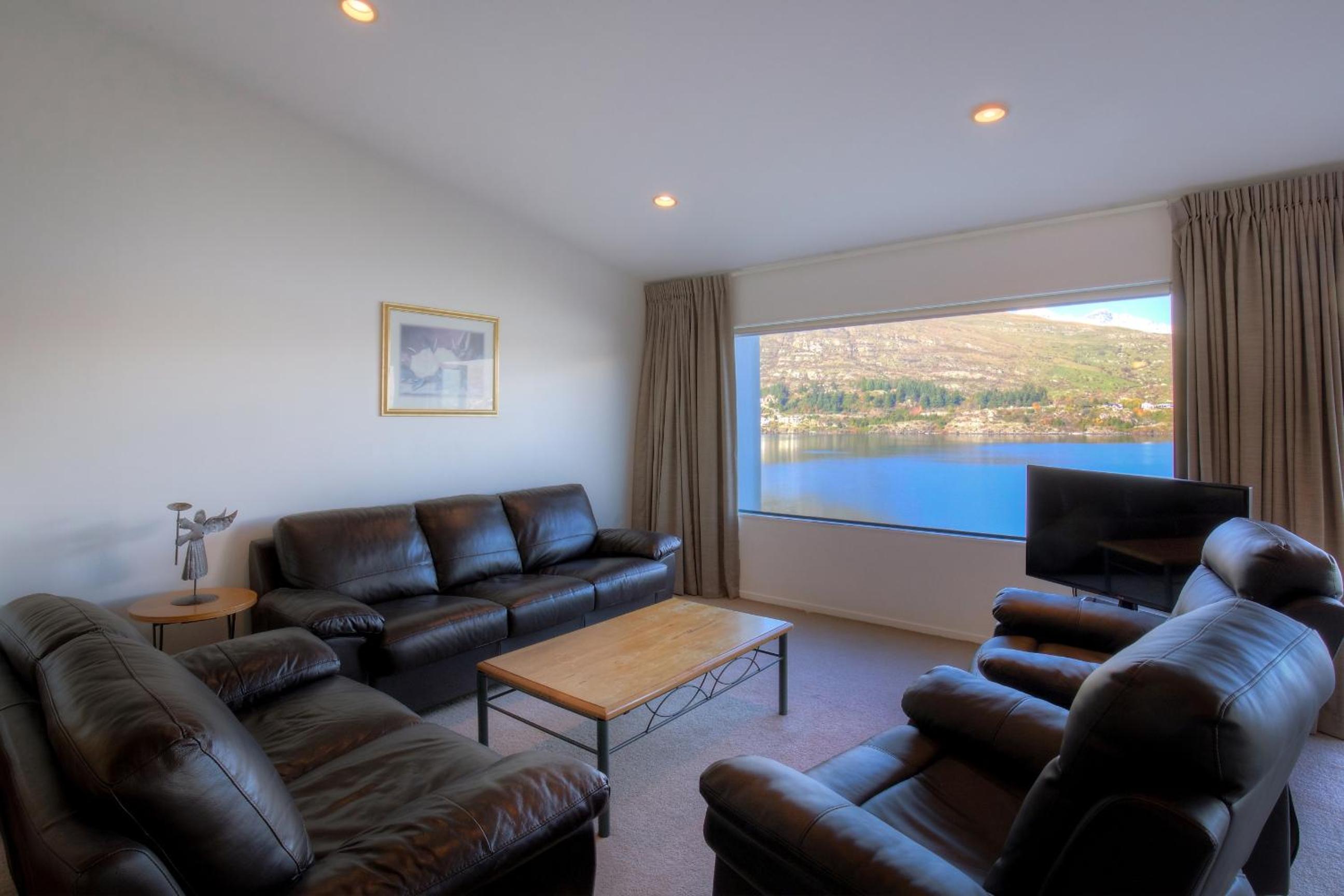 Remarkables Retreat 10 view 5