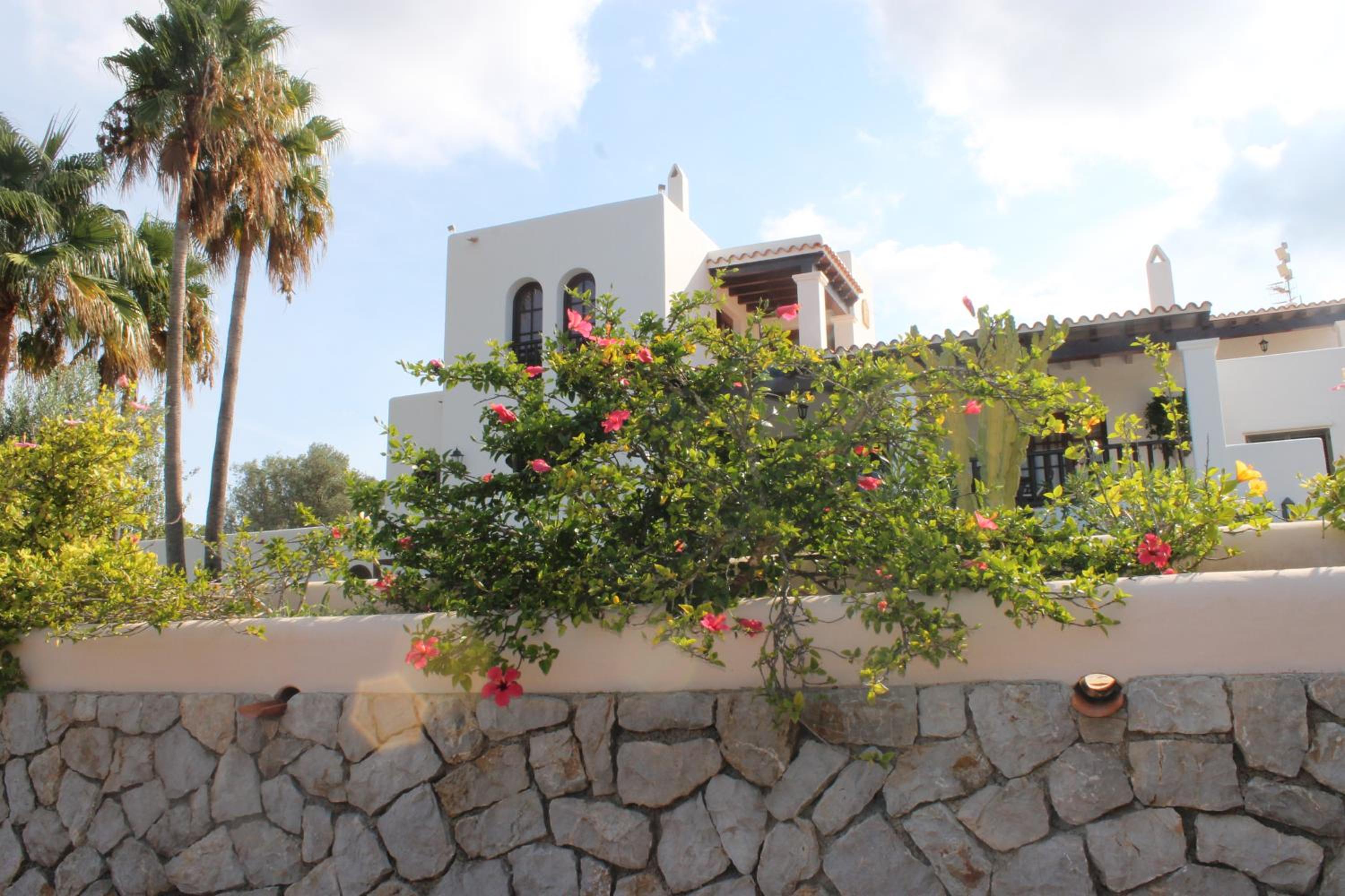 Villa Ca na Vinya view 4
