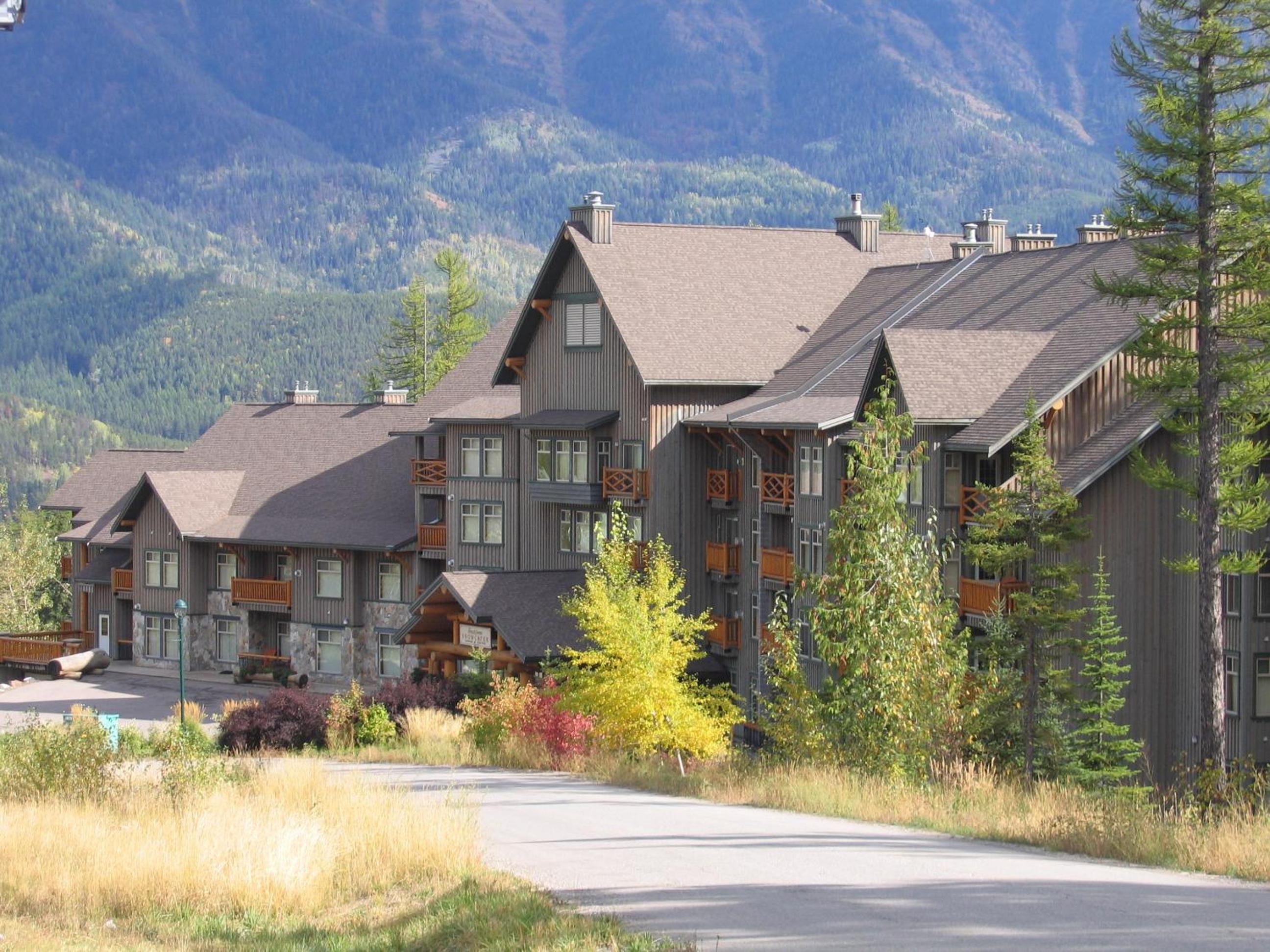 Snow Creek Lodge by Fernie Lodging Co