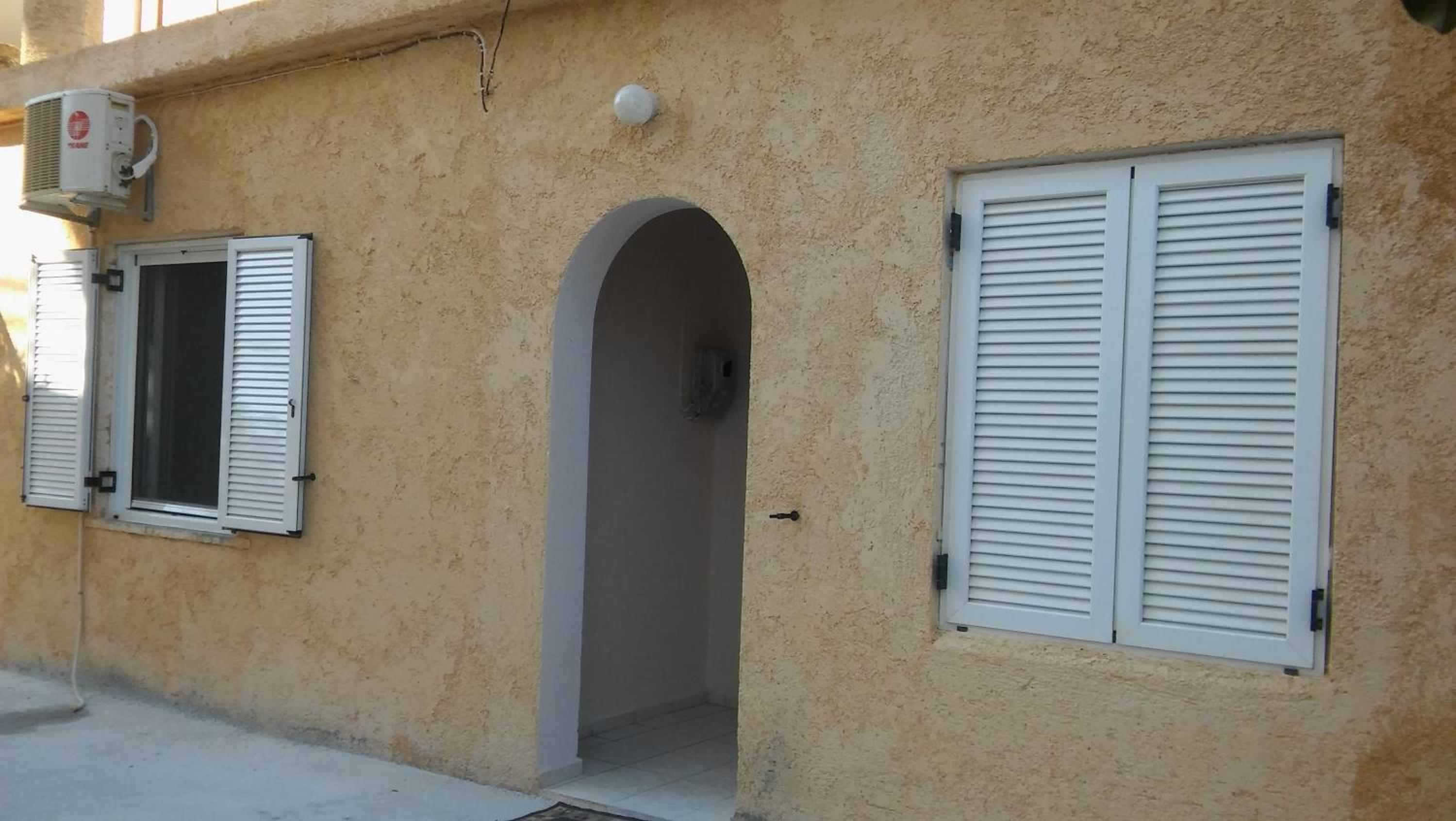 Sitzanaki Home