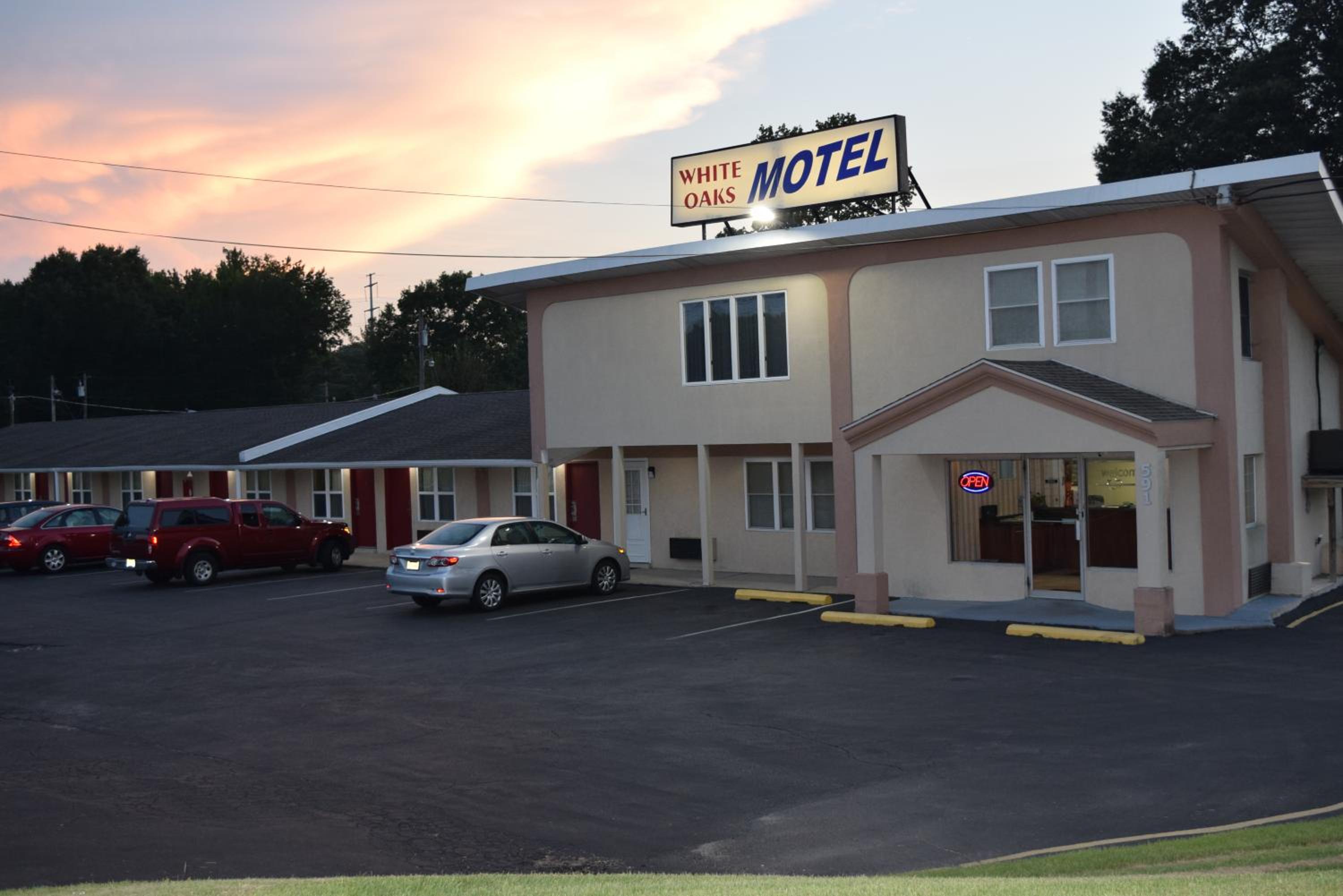 White Oaks Motel Pennsville/Carneys Point view 3
