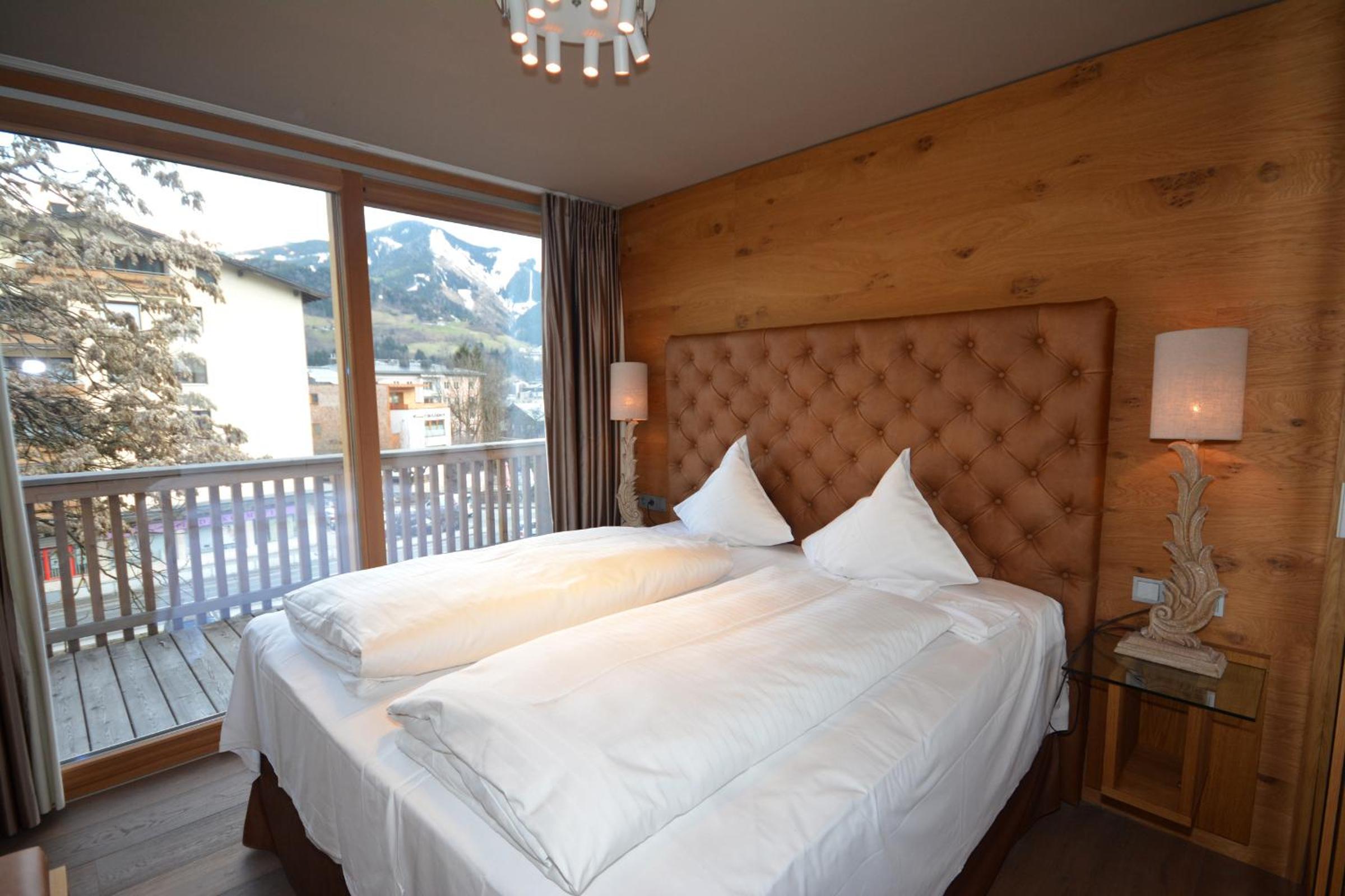 Zell City Exclusive Lodges by All in One Apartments