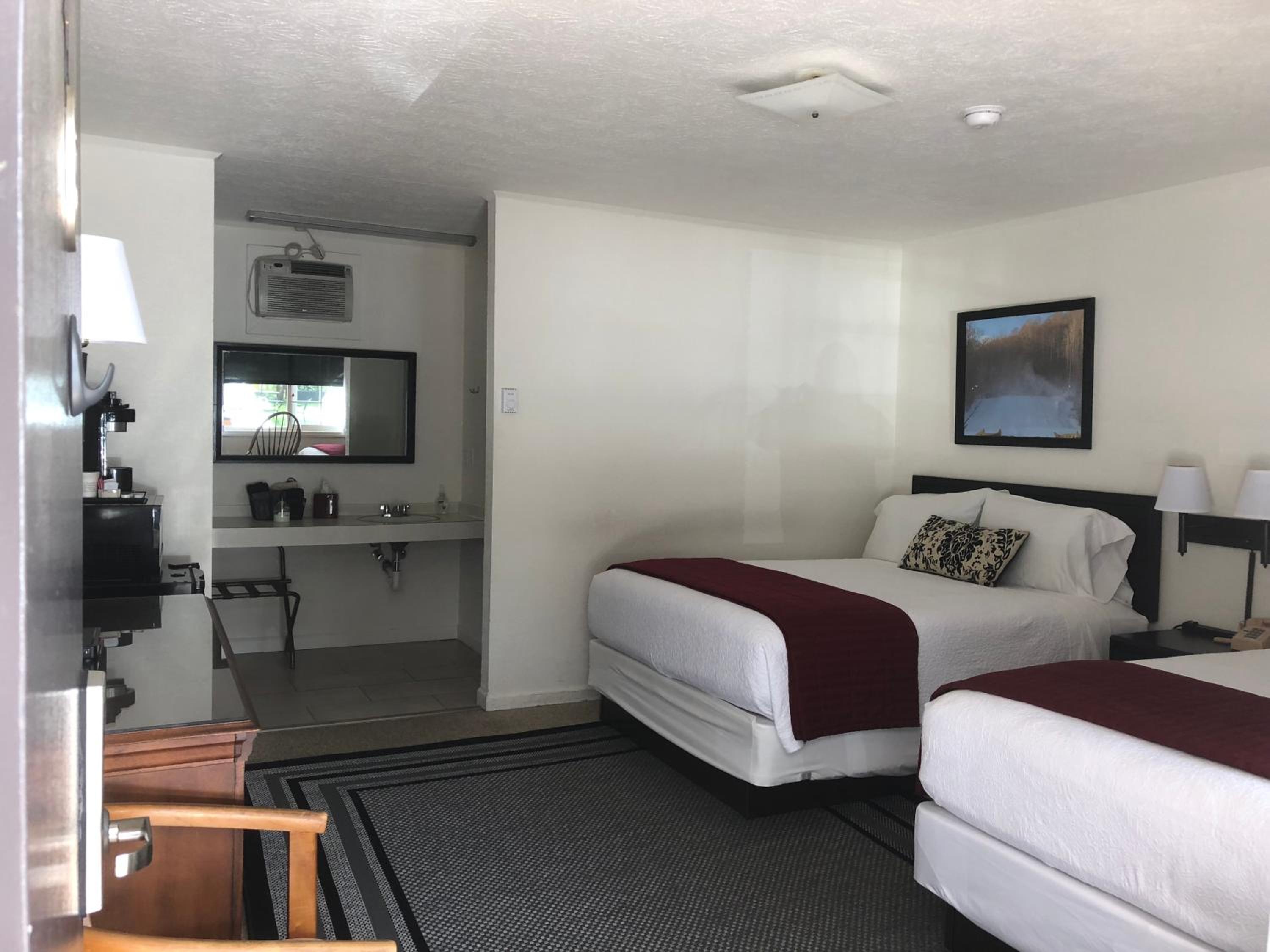 Cardinal Inn